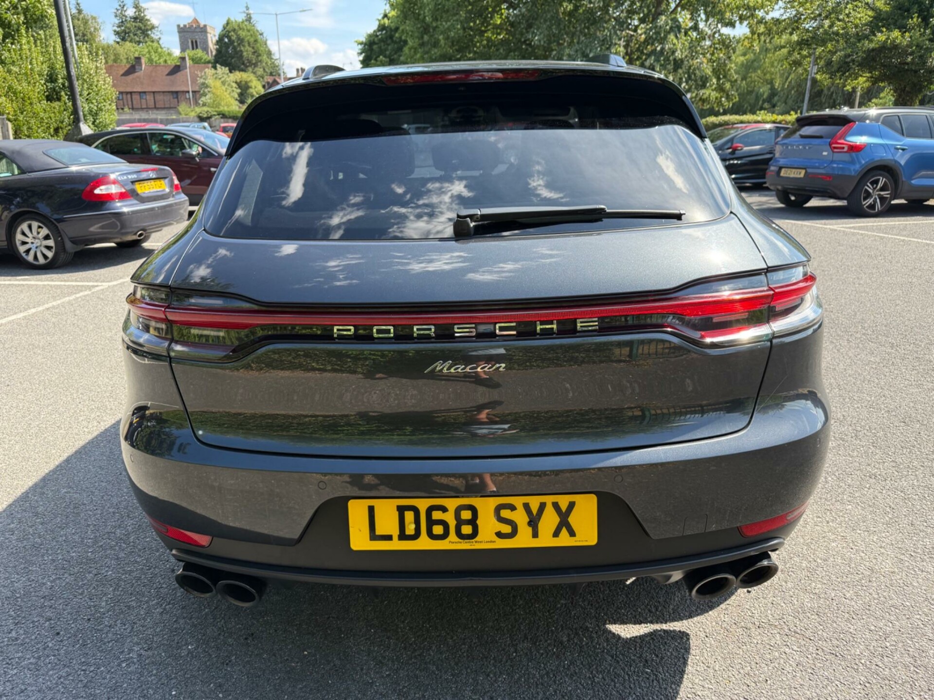 Porsche Macan
