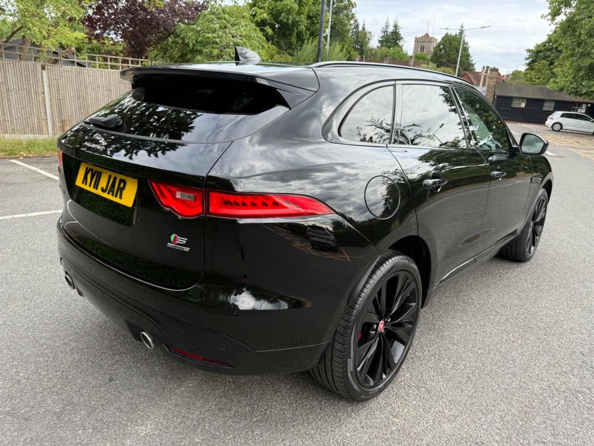 Jaguar F Pace
