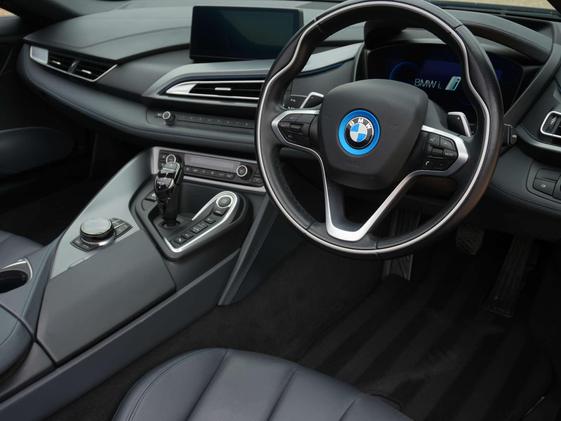 BMW i8