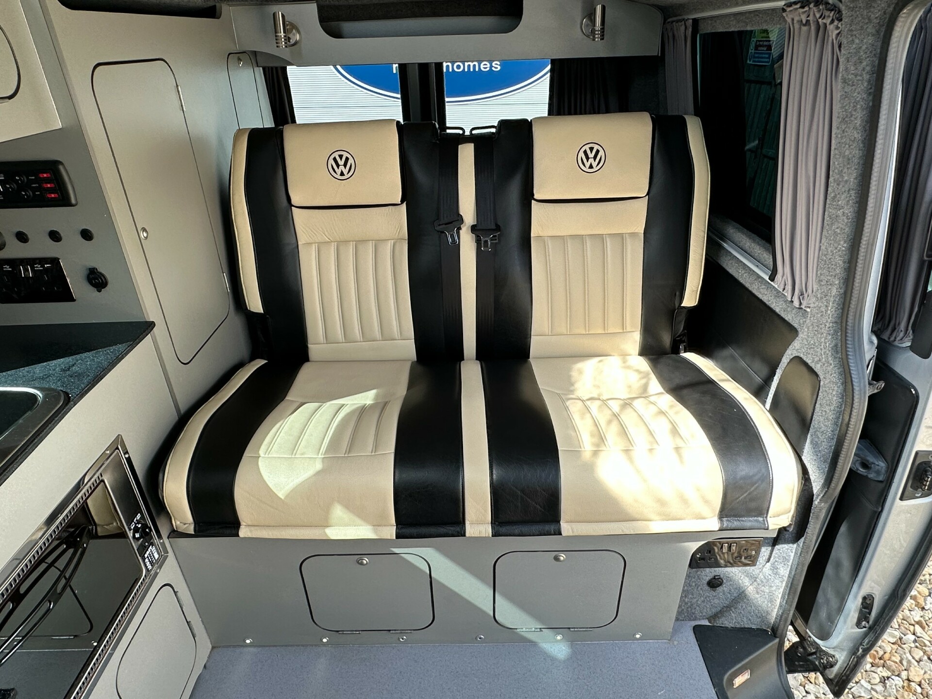 Volkswagen Ashton