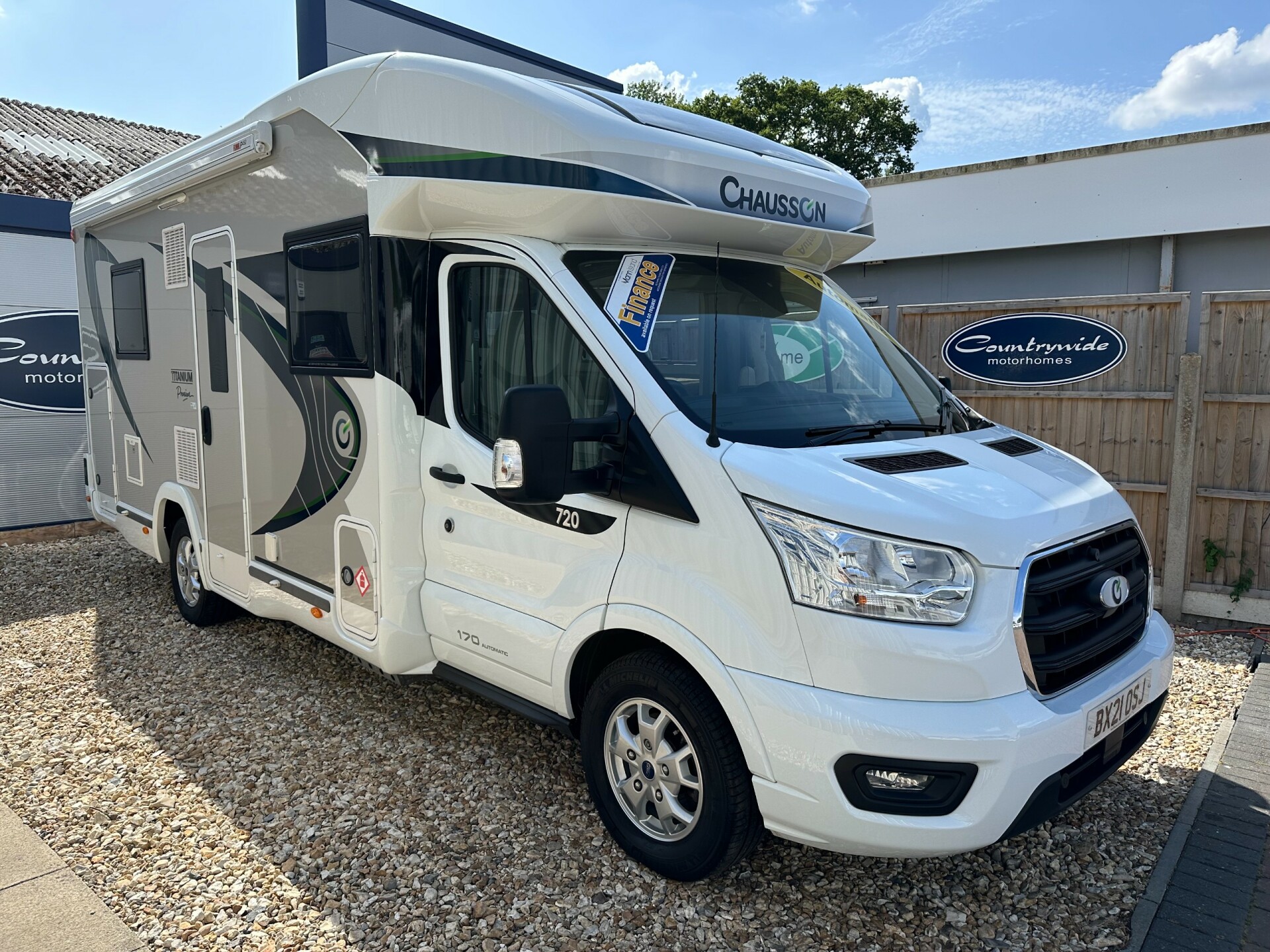 Ford Titanium 720