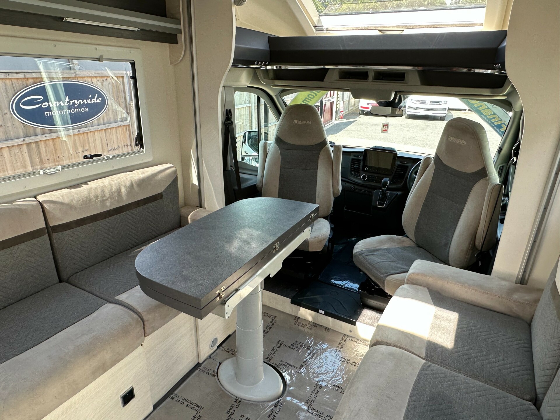 Ford Titanium 720
