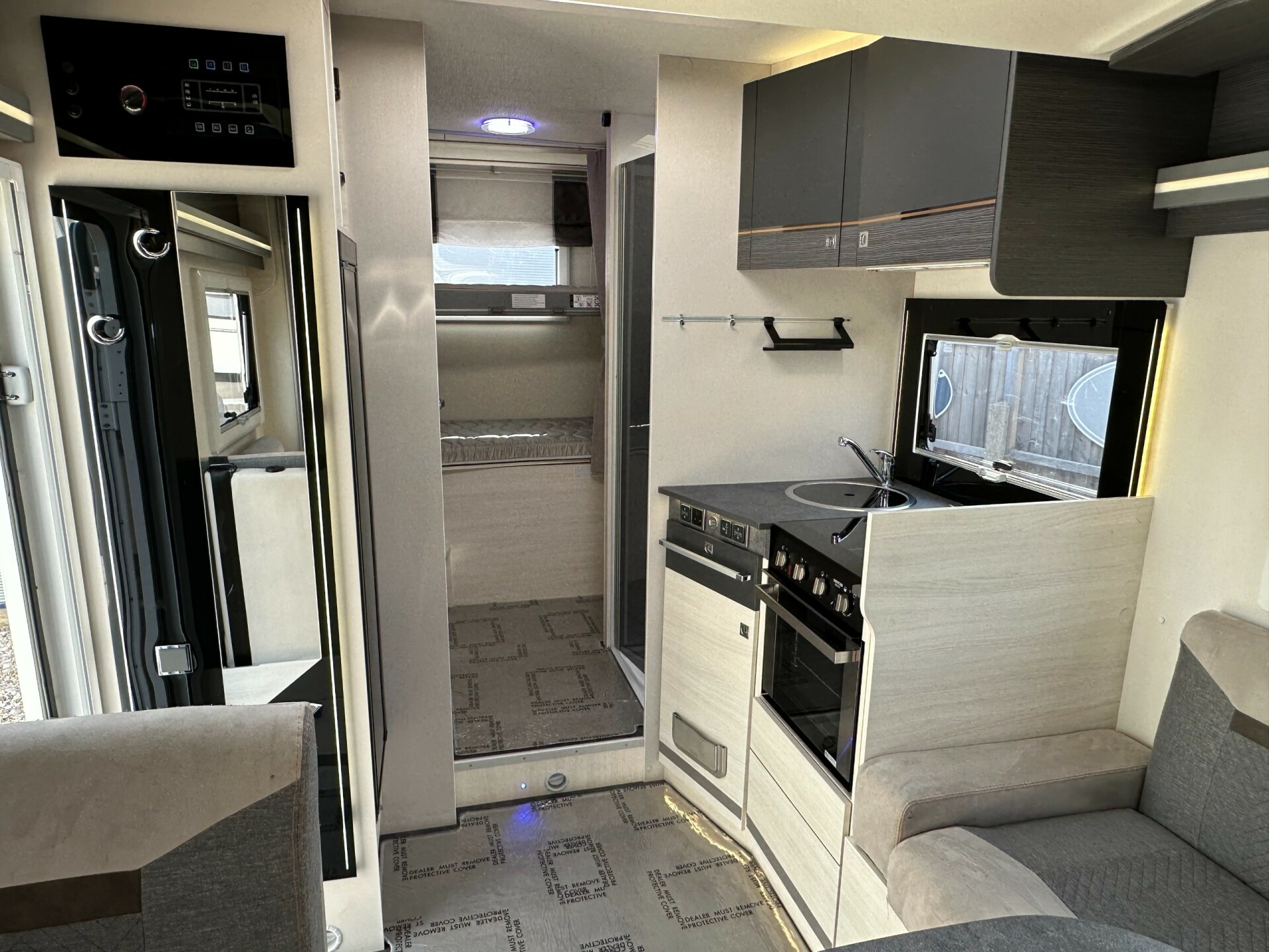 Ford Titanium 720