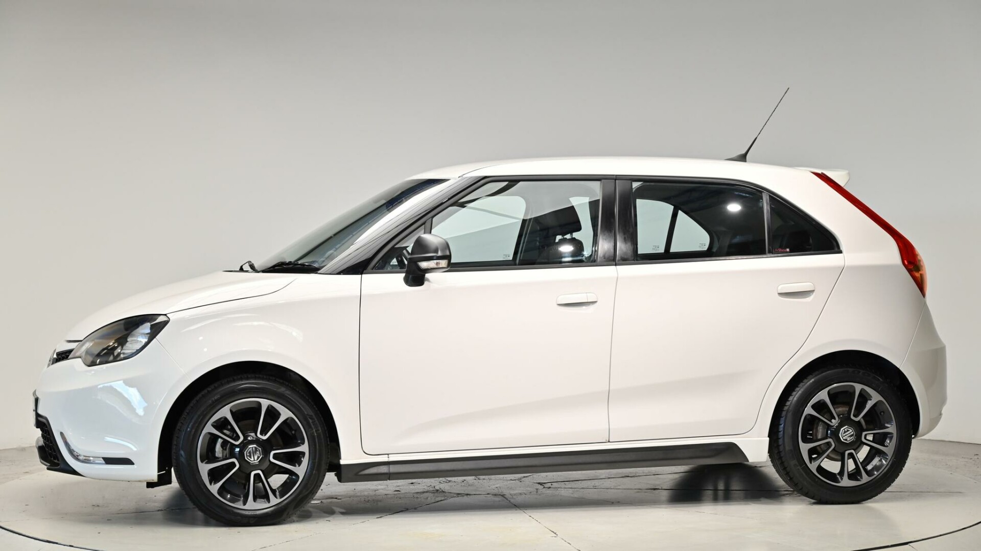 MG 3
