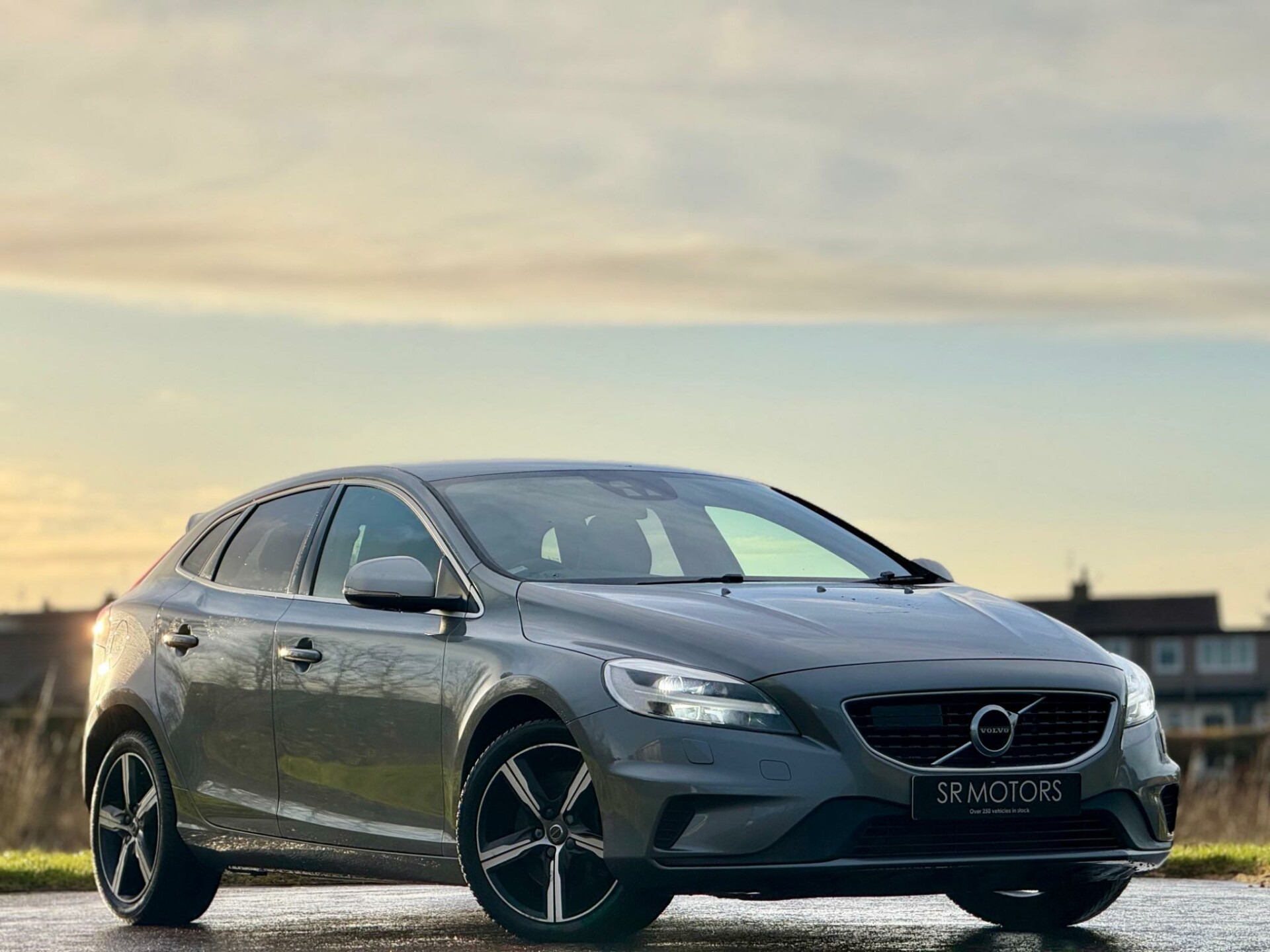 Volvo V40