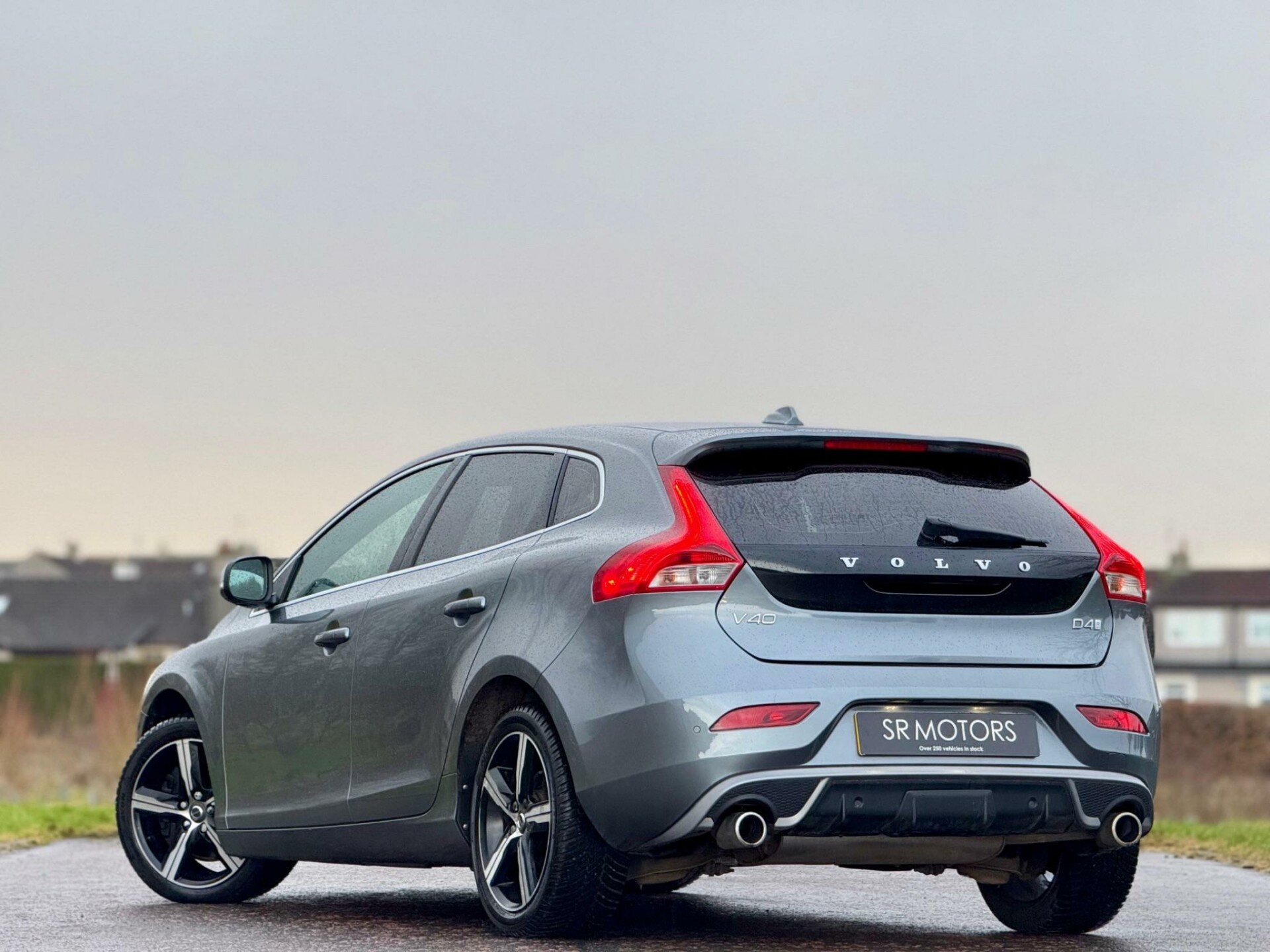 Volvo V40