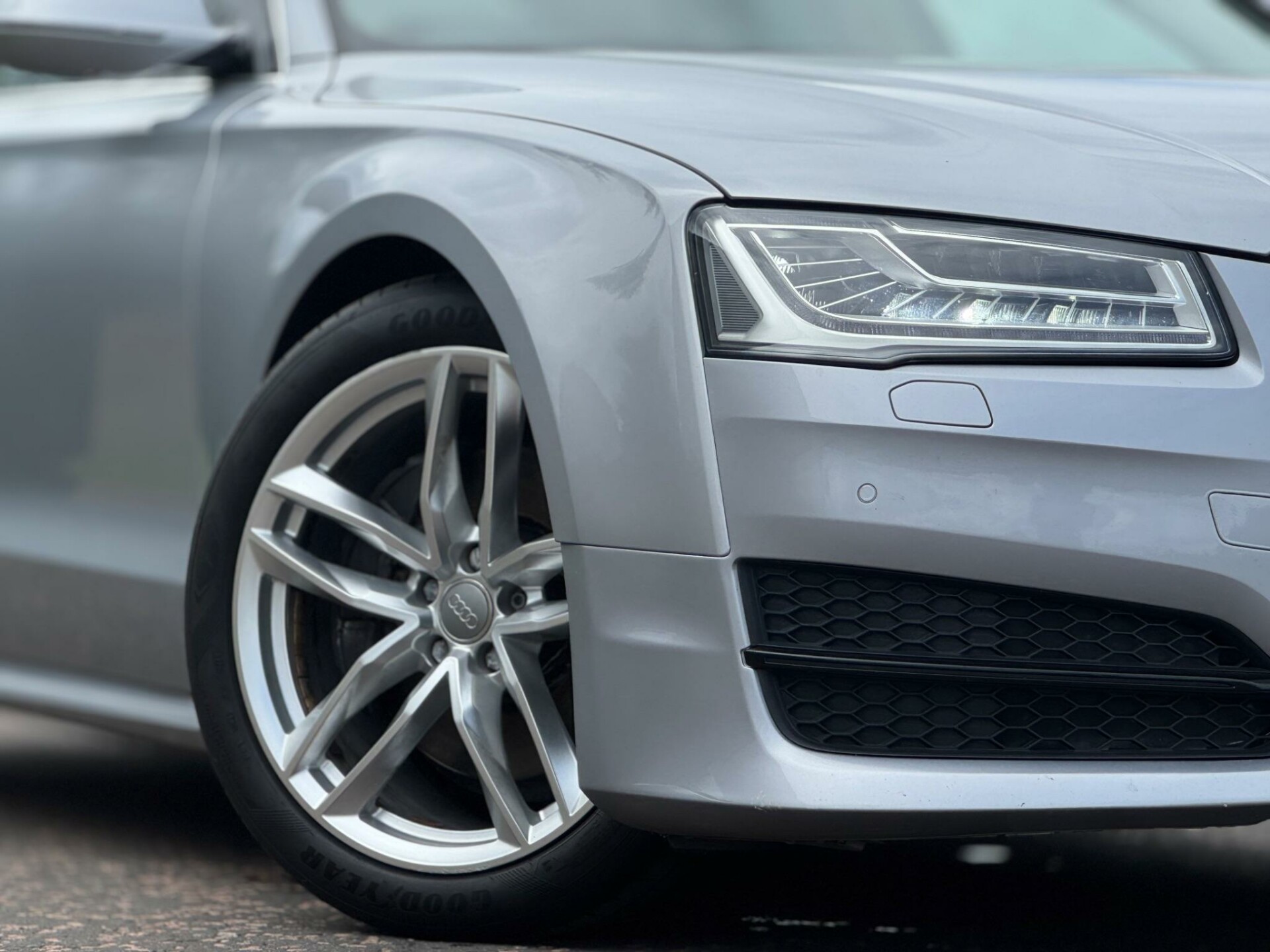 Audi A8