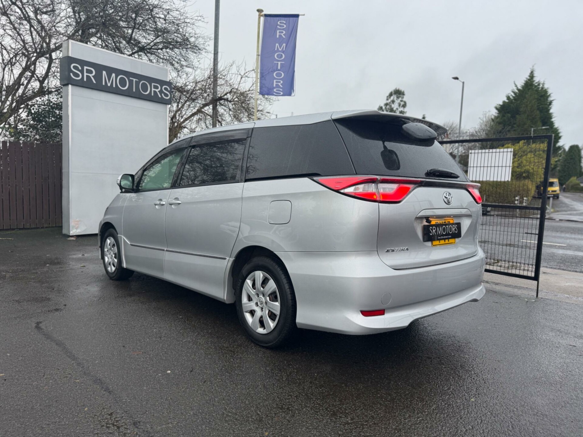 Toyota Estima
