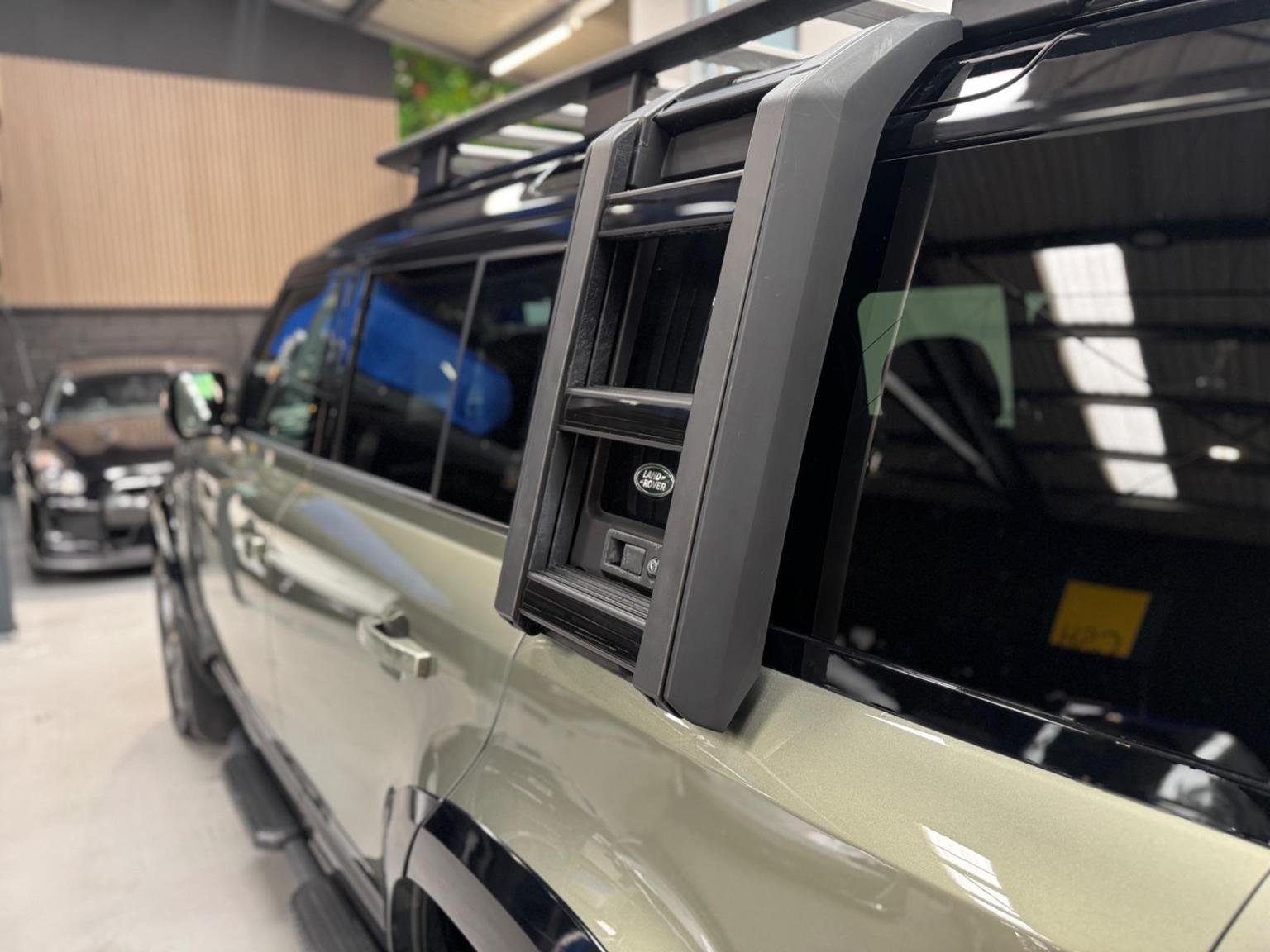 Land Rover 110