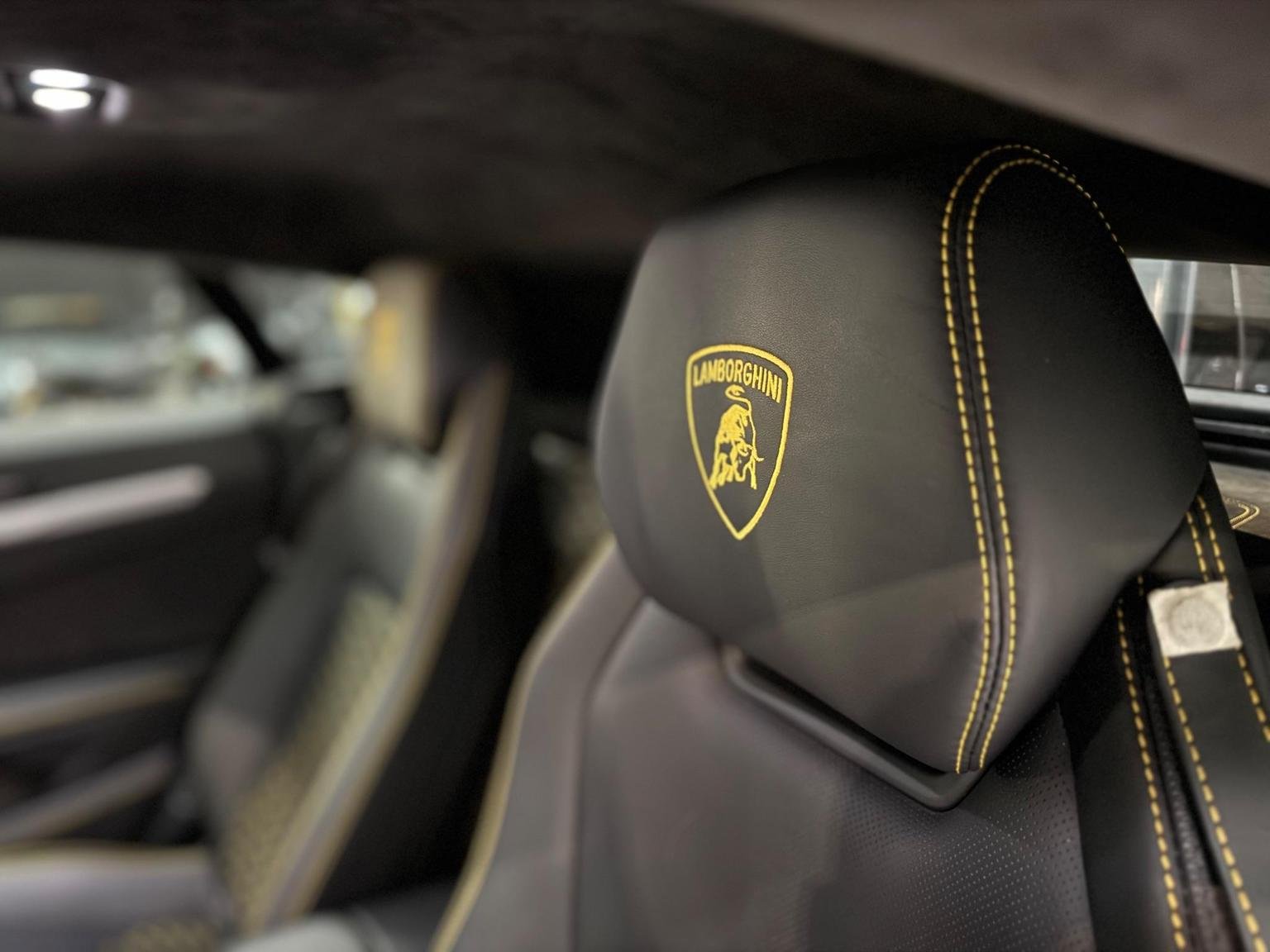 Lamborghini URUS