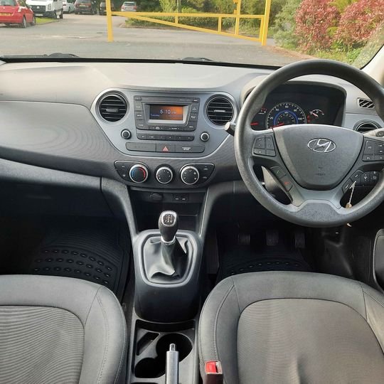 Hyundai i10