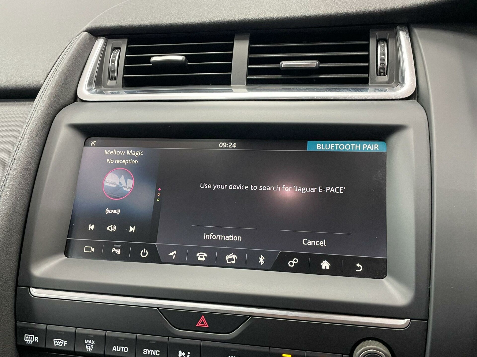 Jaguar E Pace