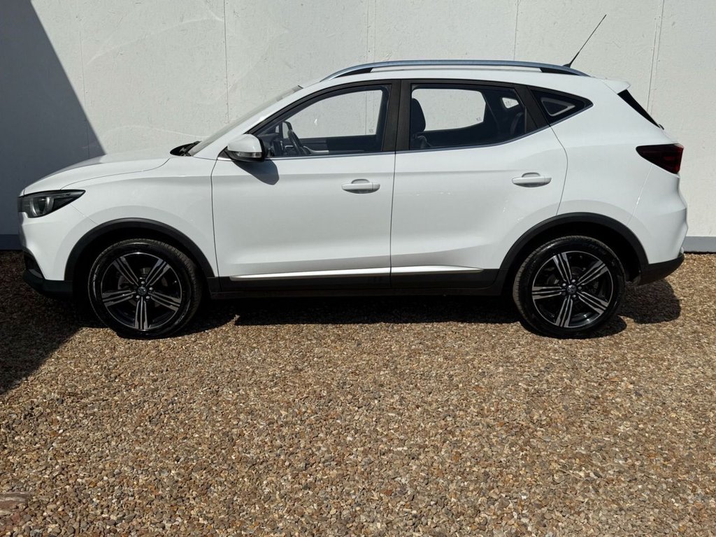 MG ZS