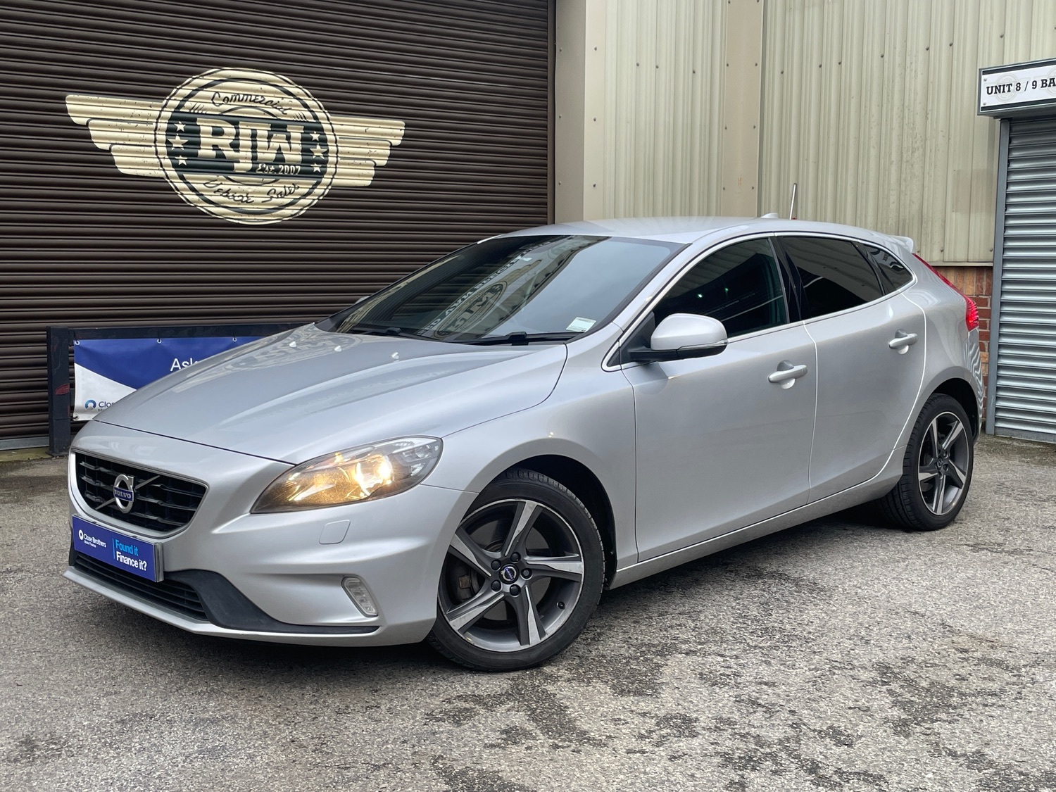 Volvo V40