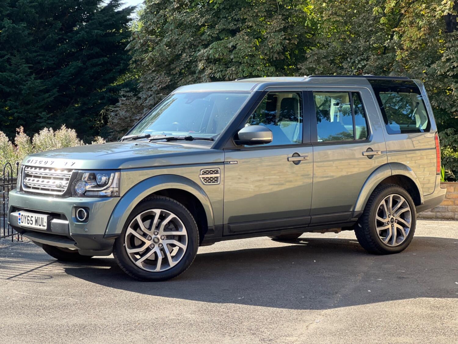 Land Rover Discovery 4