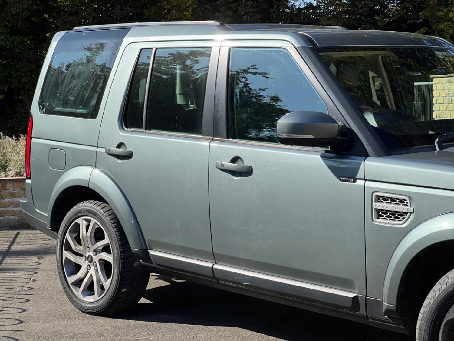 Land Rover Discovery 4
