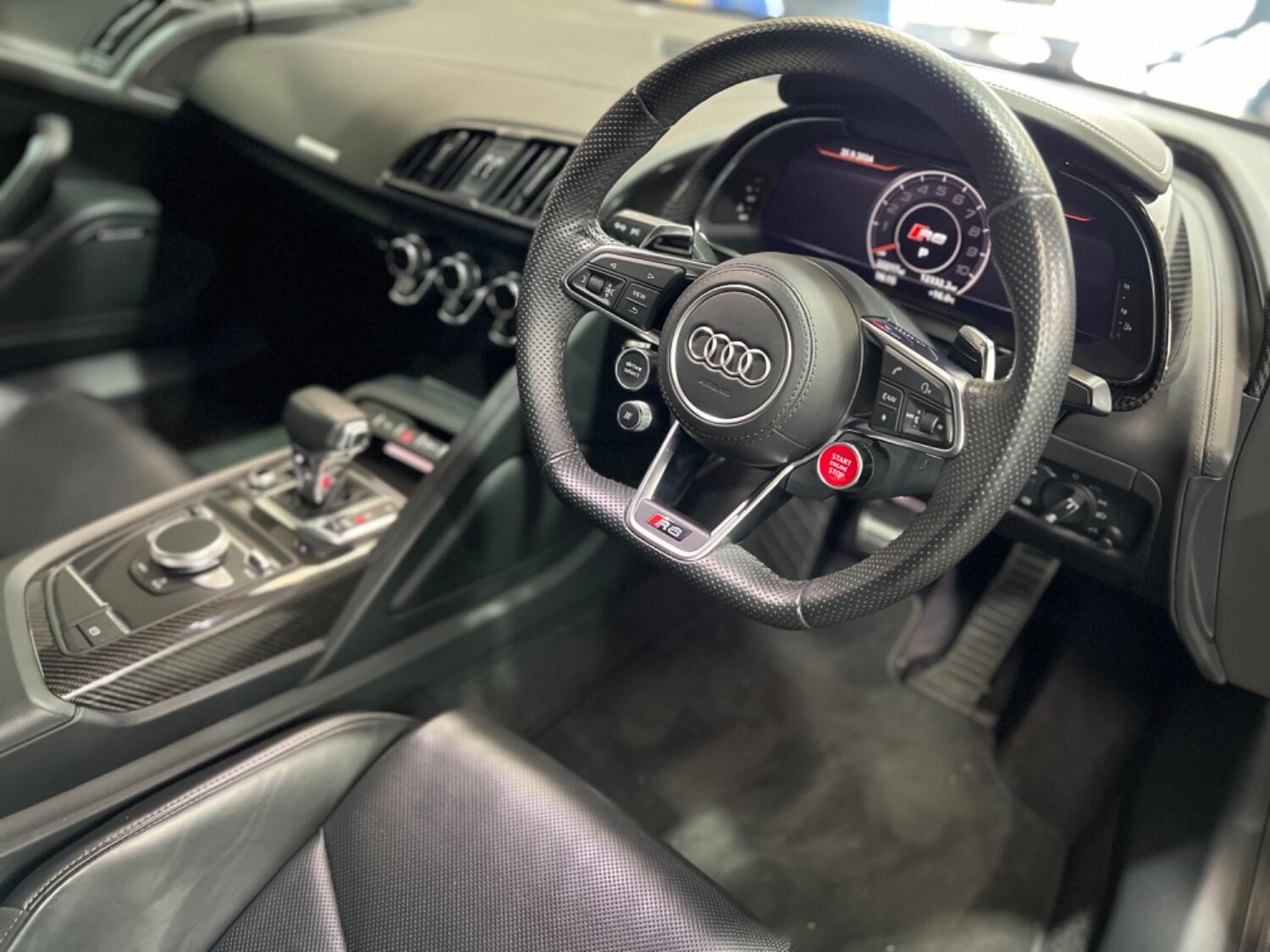 Audi R8