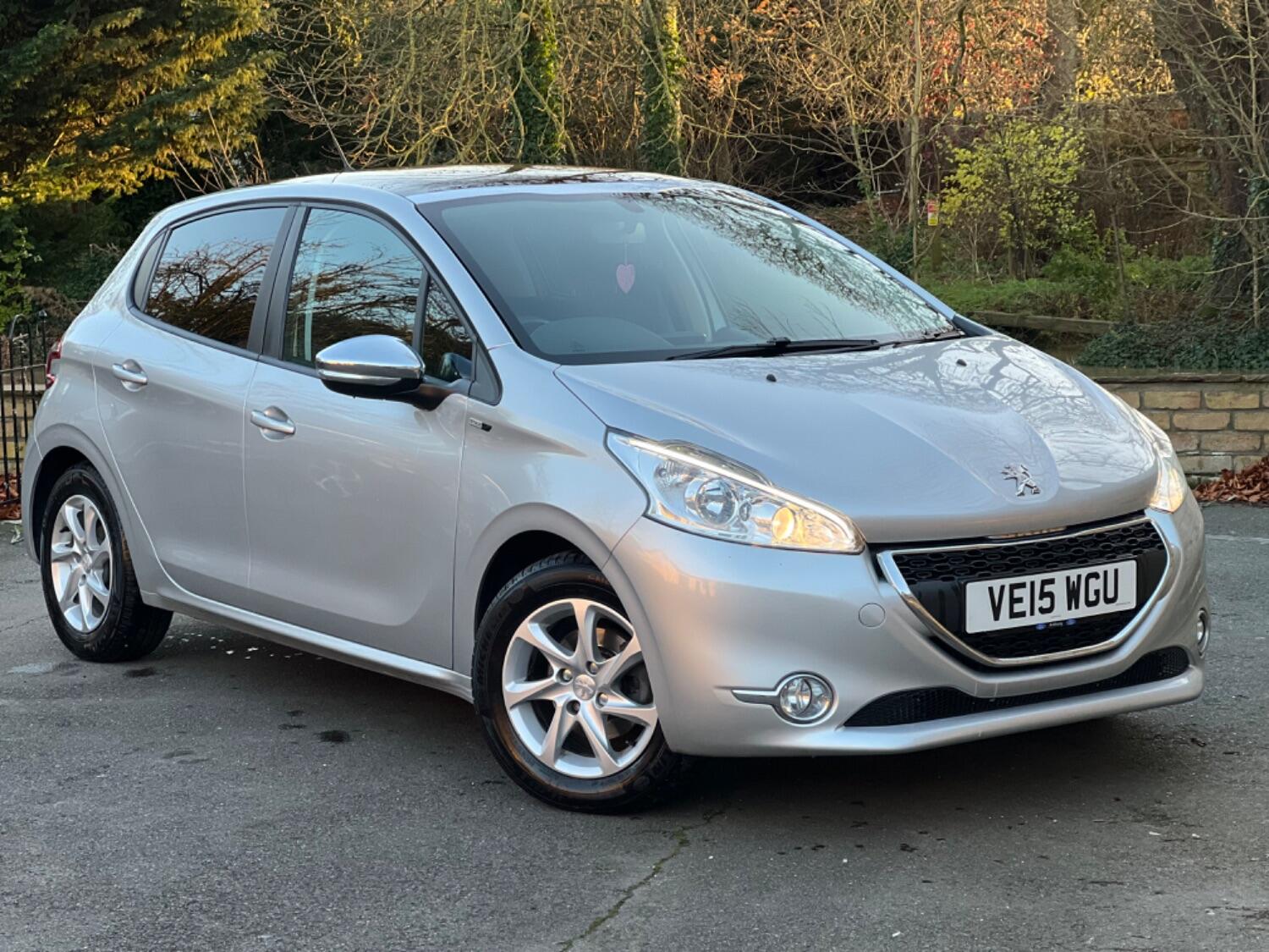 Peugeot 208