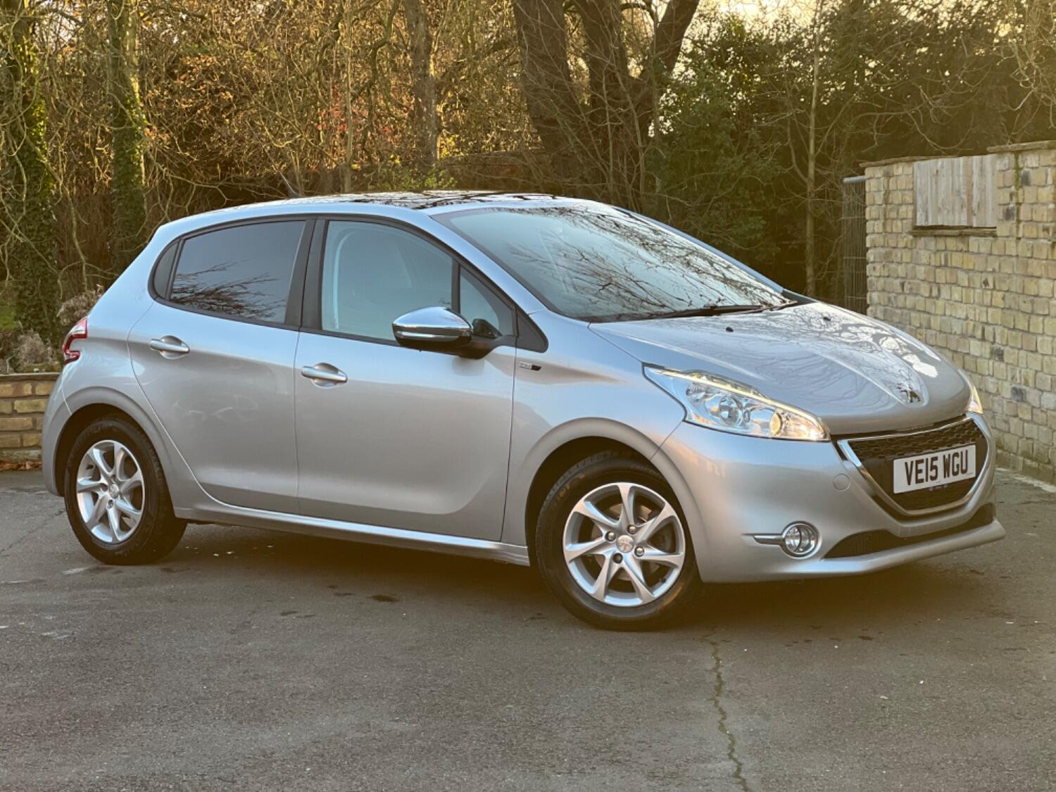 Peugeot 208