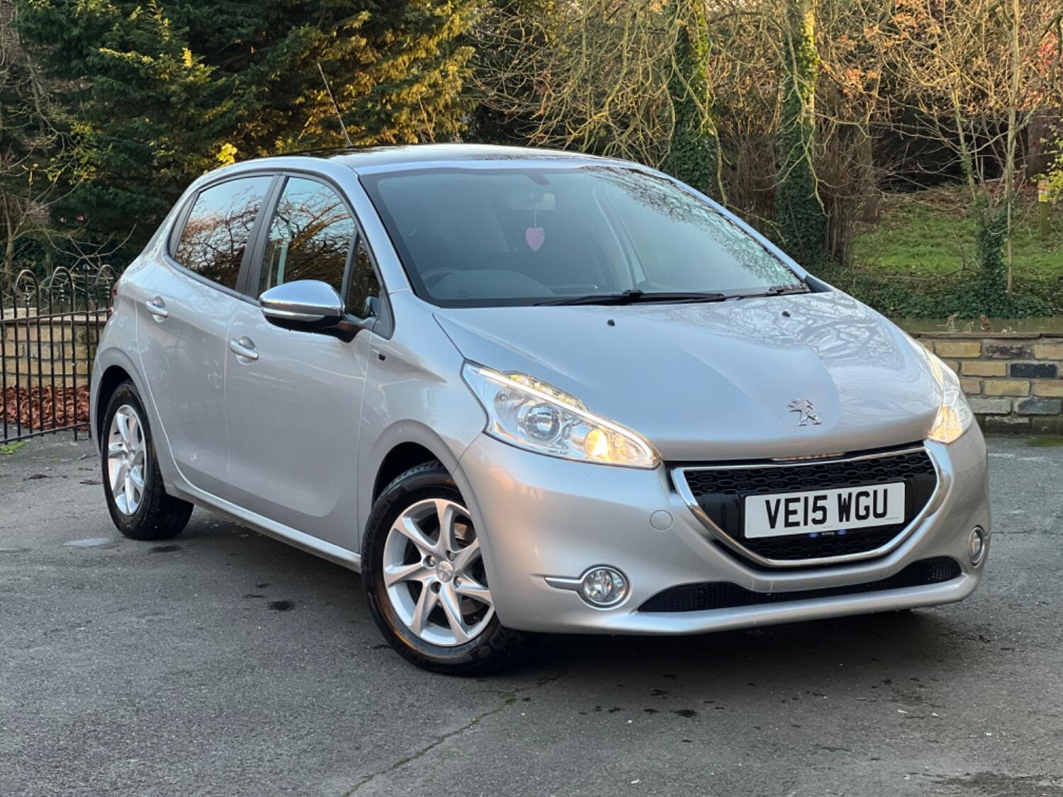 Peugeot 208