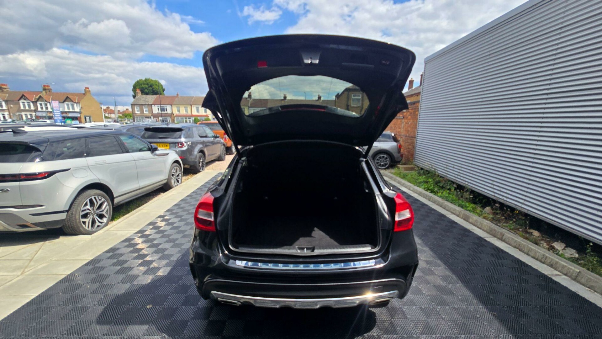 Mercedes Benz GLA Class
