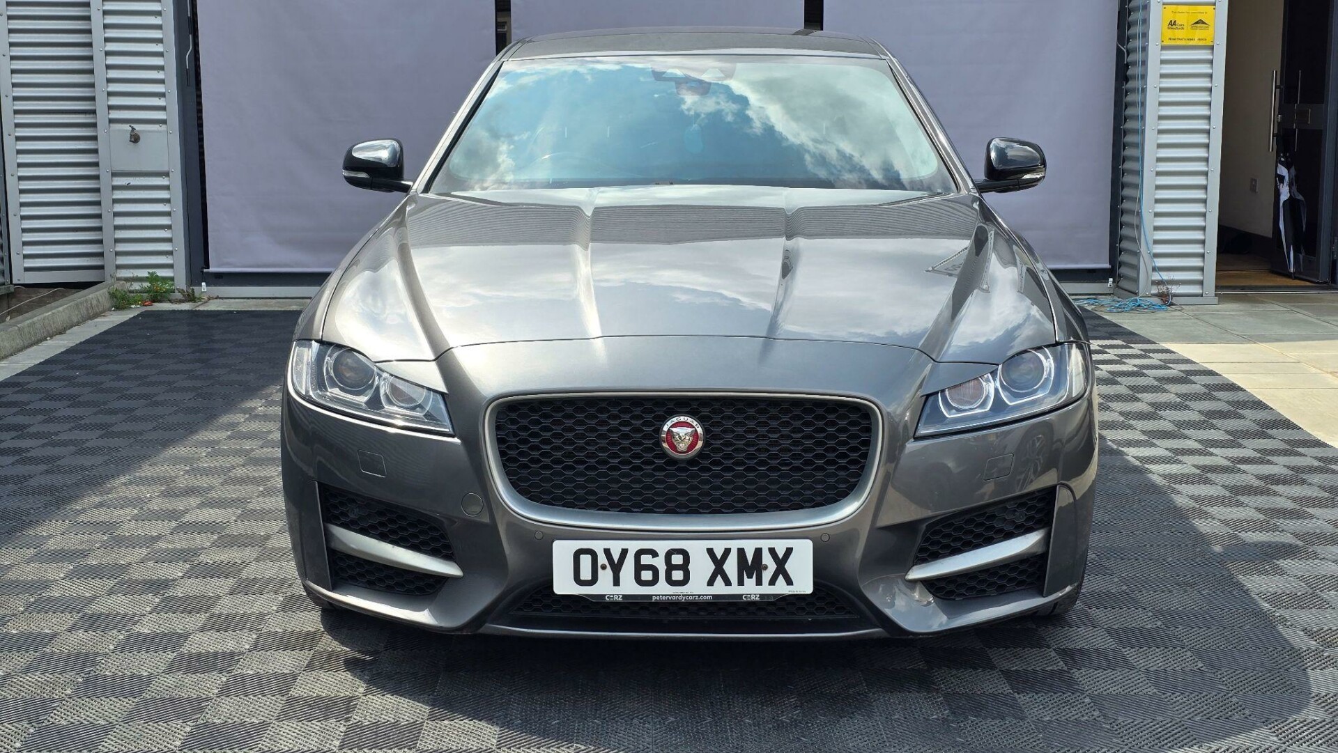 Jaguar XF