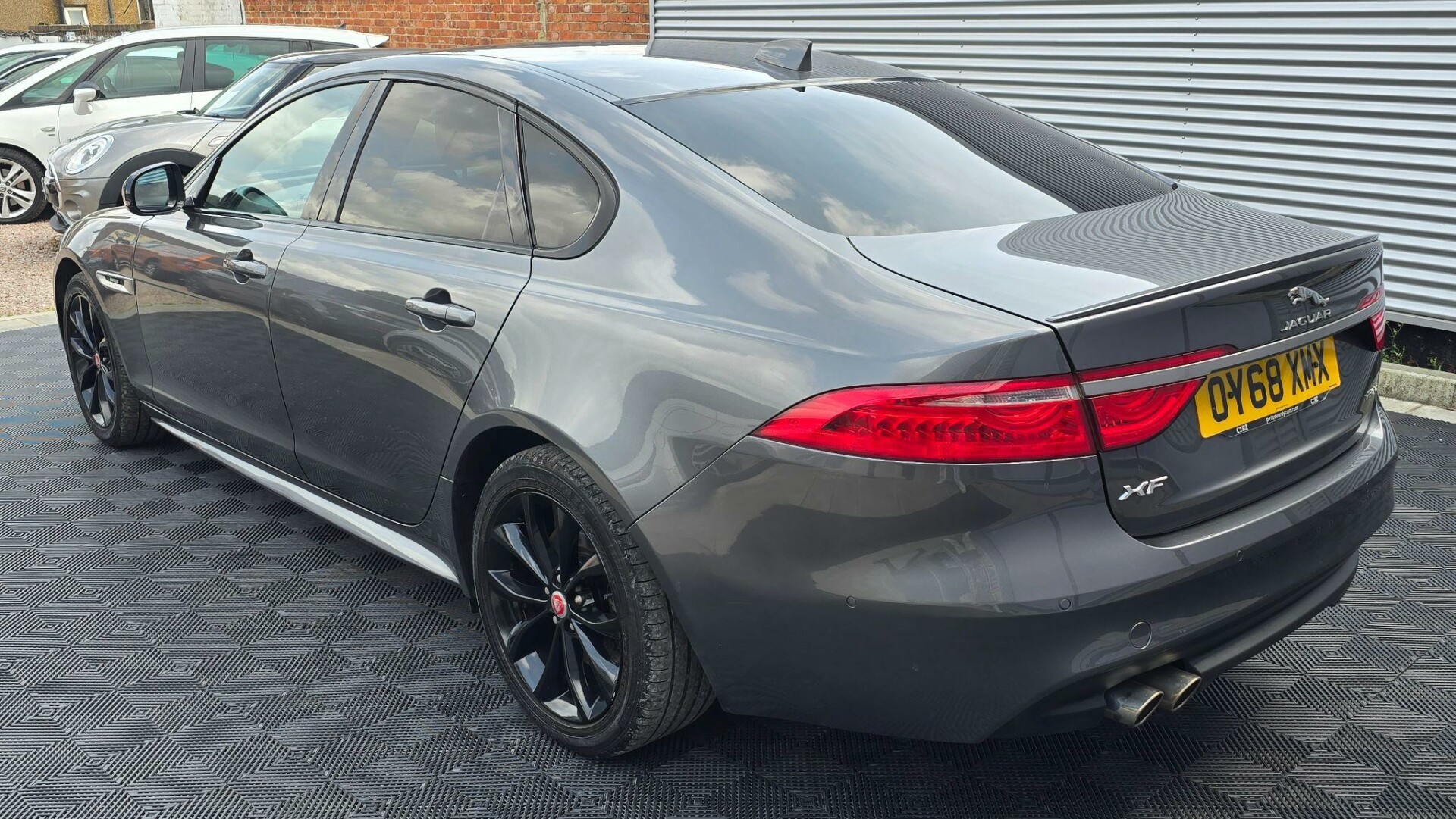 Jaguar XF