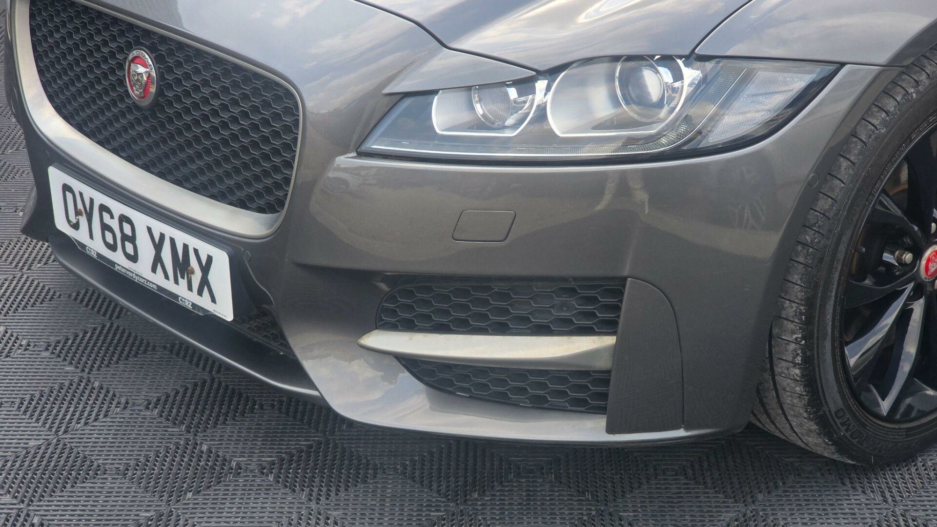 Jaguar XF