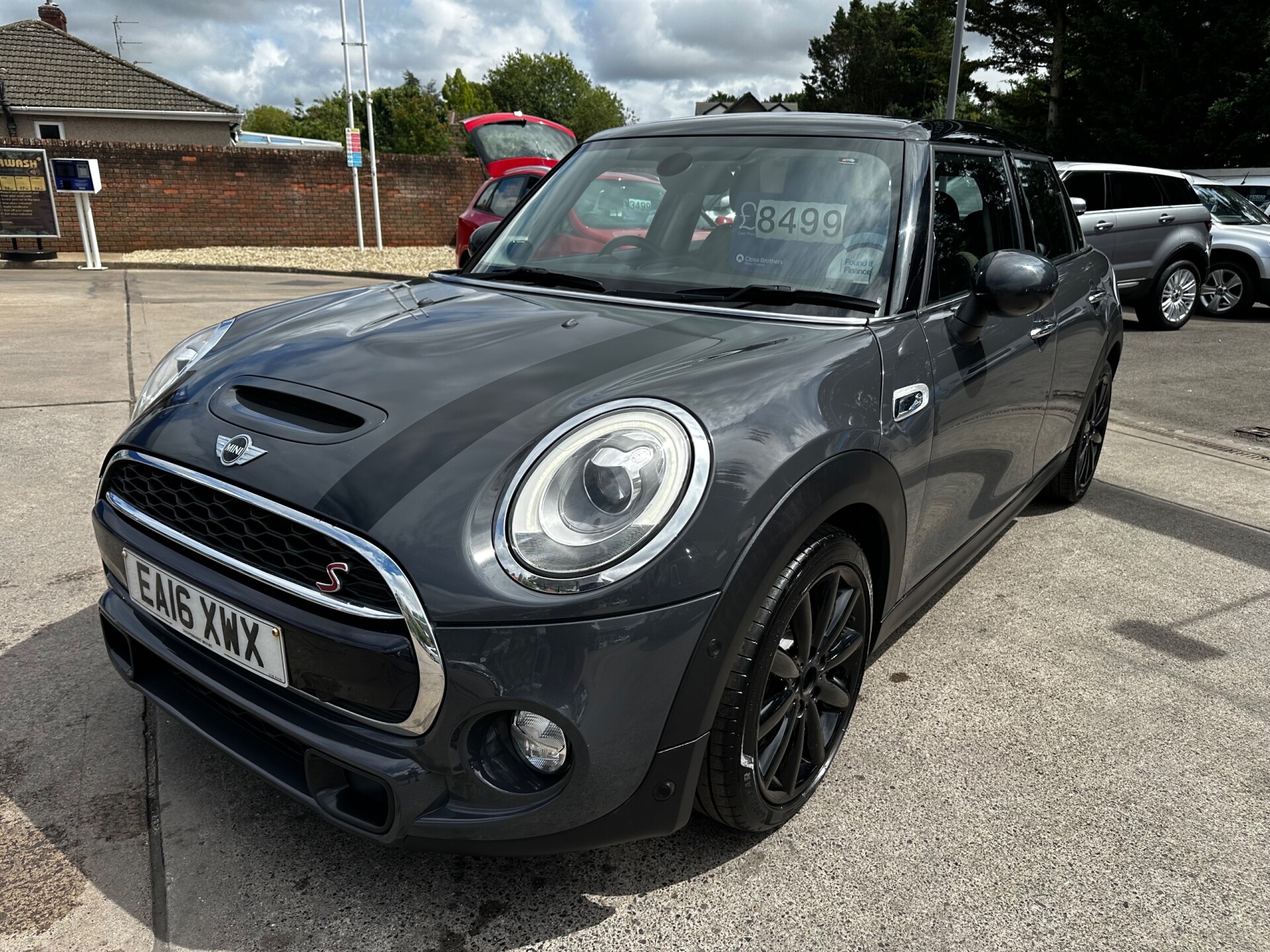 MINI Hatch