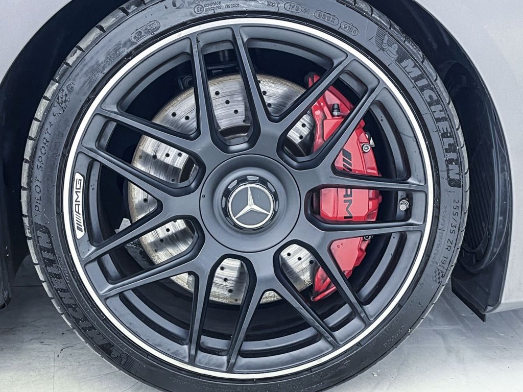 Mercedes Benz CLA