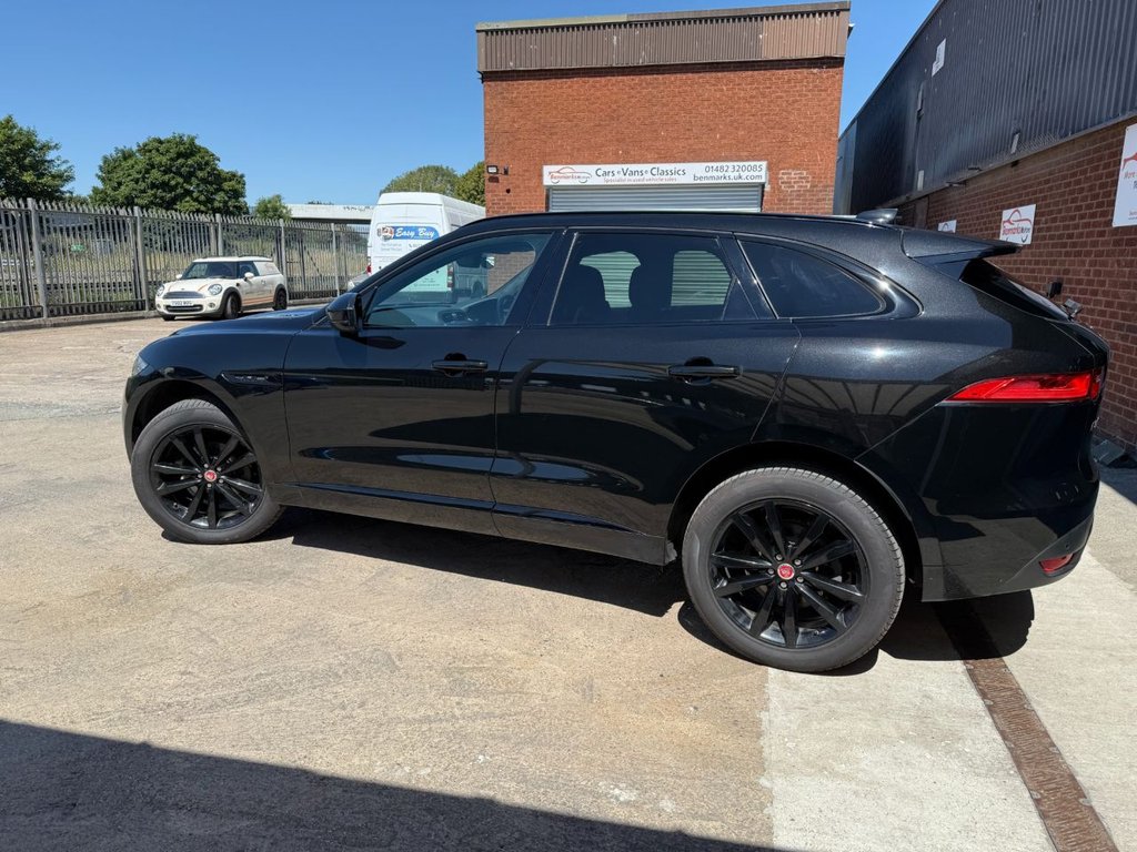 Jaguar F Pace