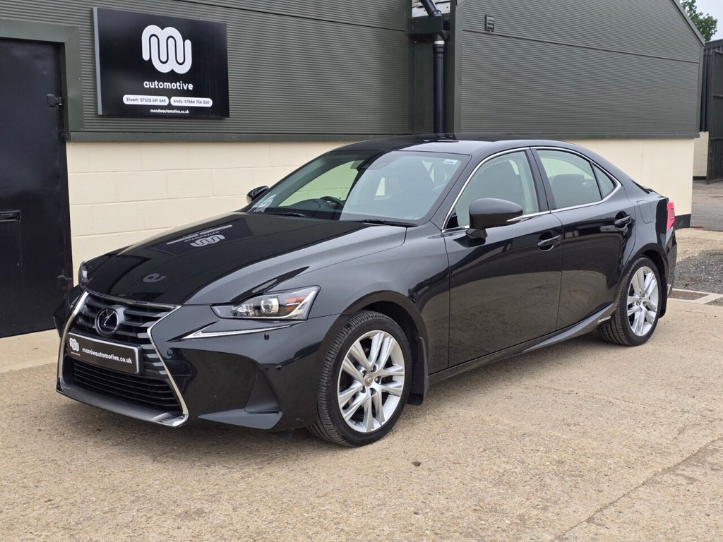 Lexus IS