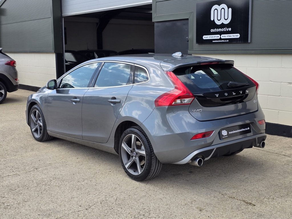 Volvo V40