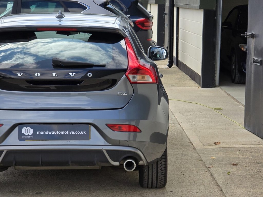 Volvo V40