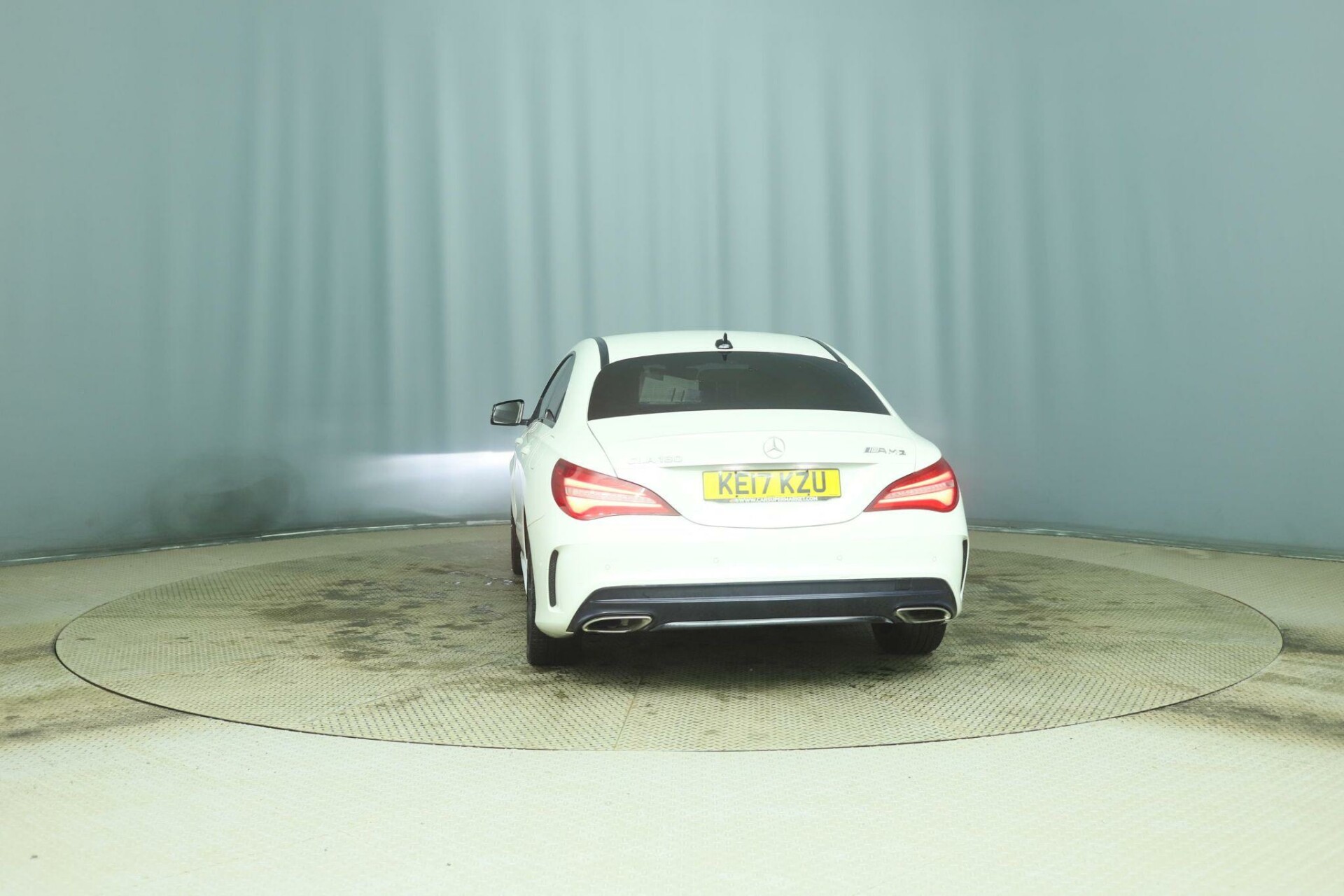 Mercedes Benz CLA