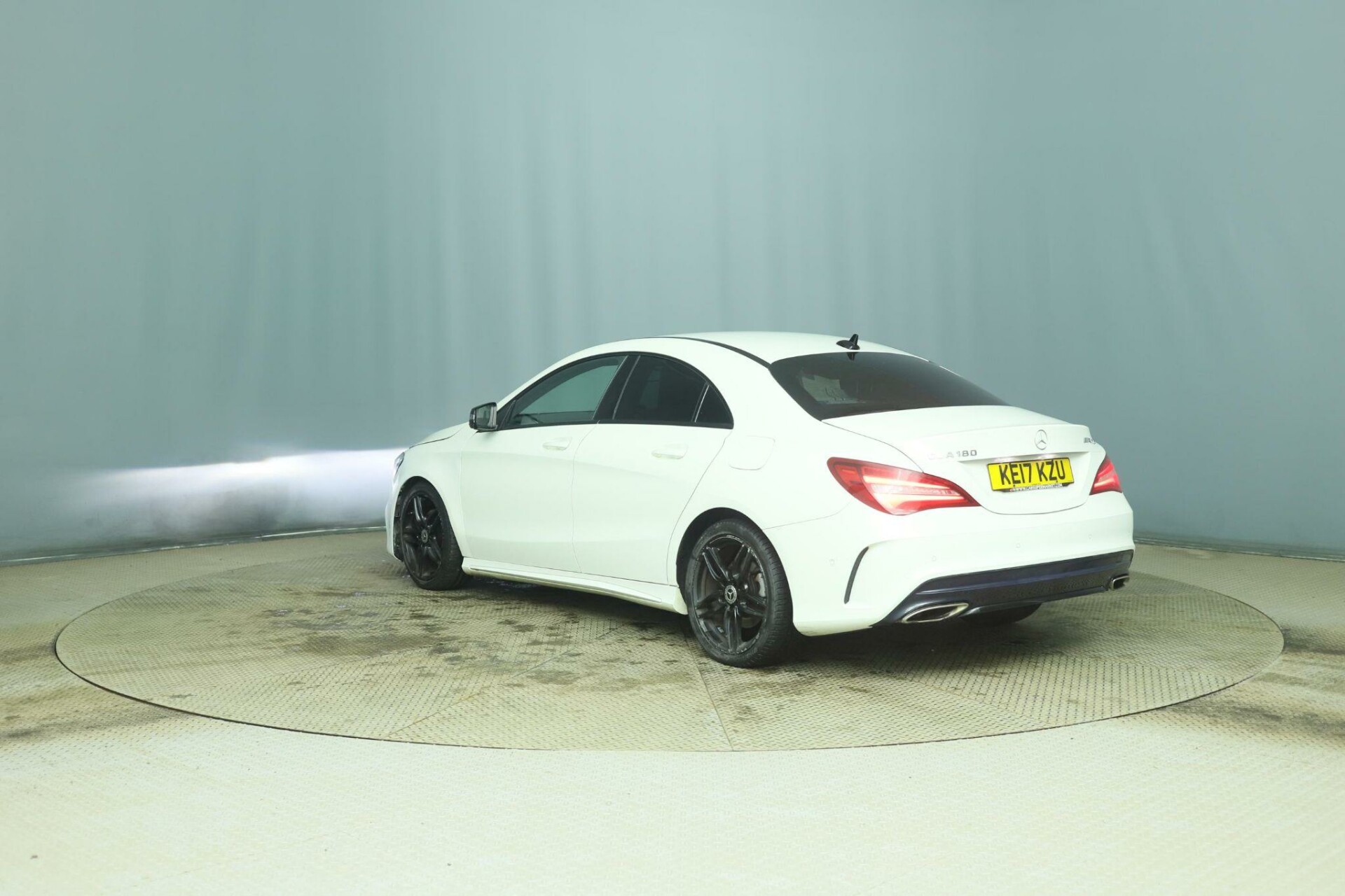 Mercedes Benz CLA