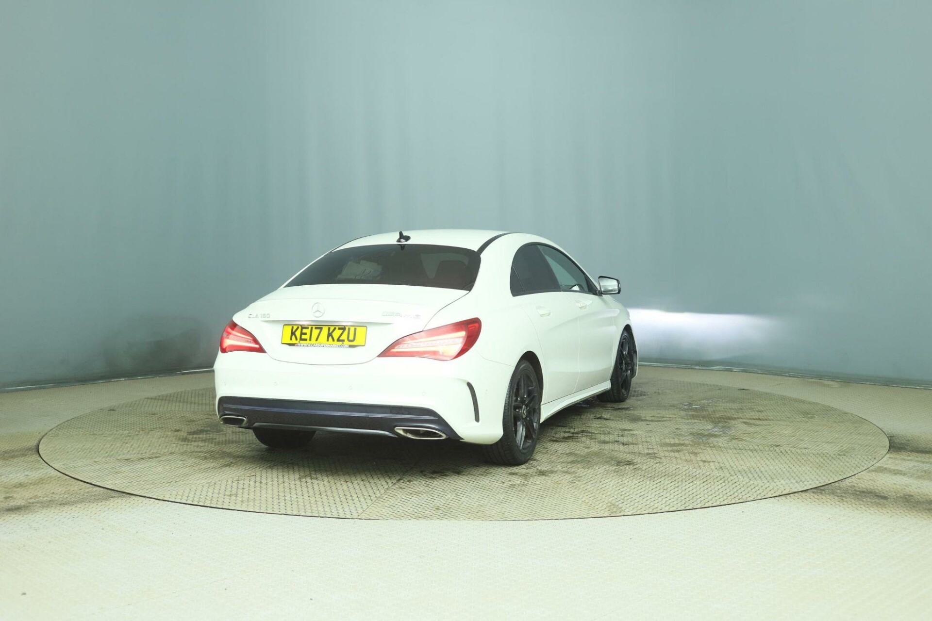 Mercedes Benz CLA