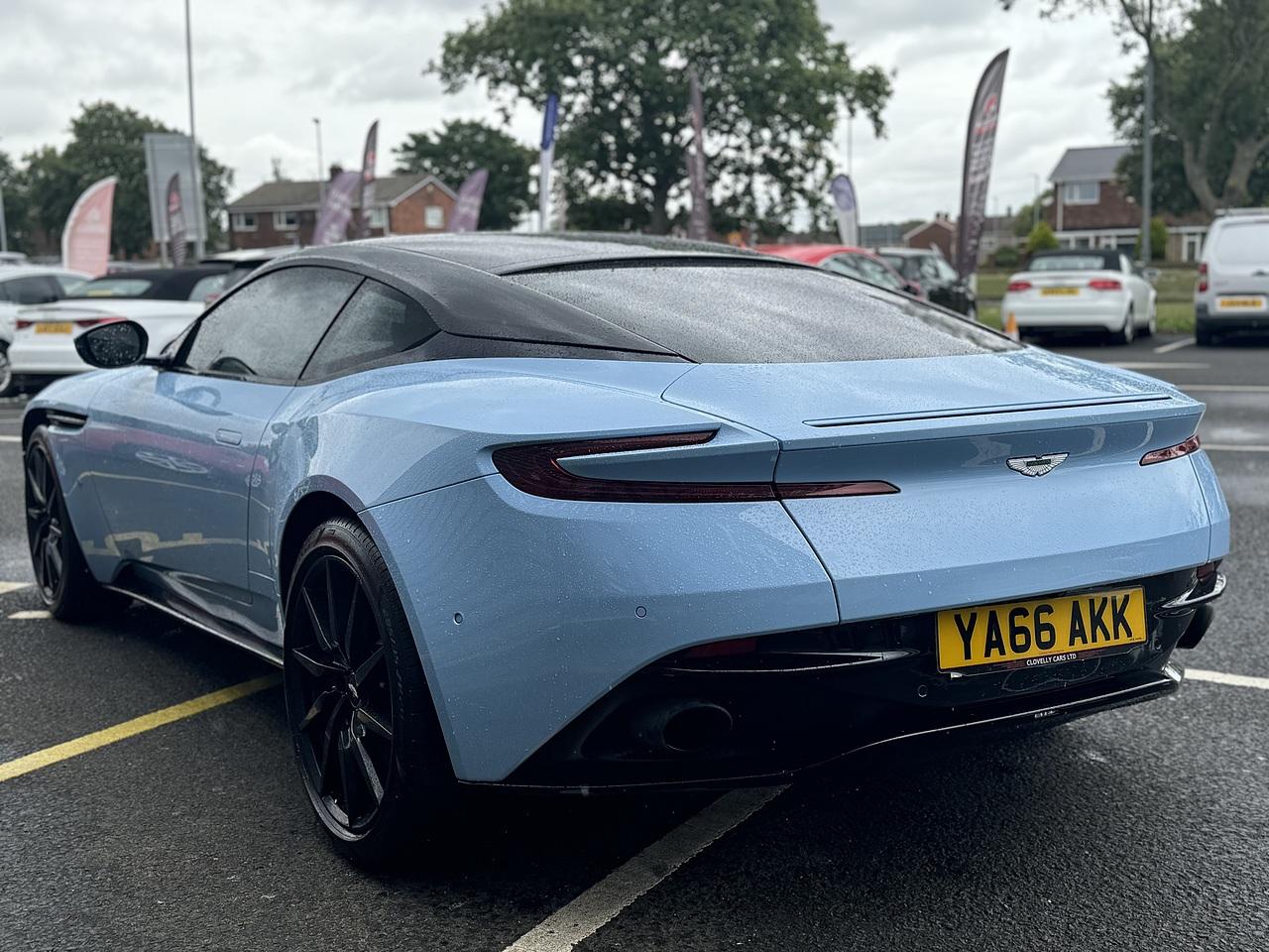 Aston Martin DB11