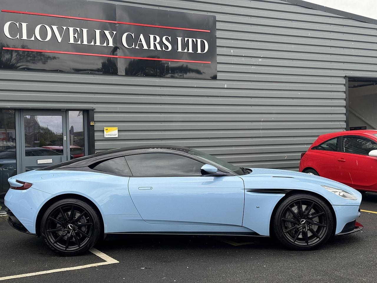 Aston Martin DB11