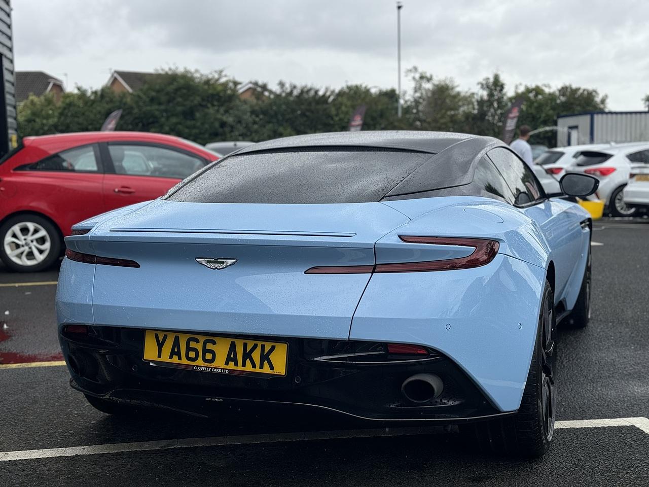 Aston Martin DB11