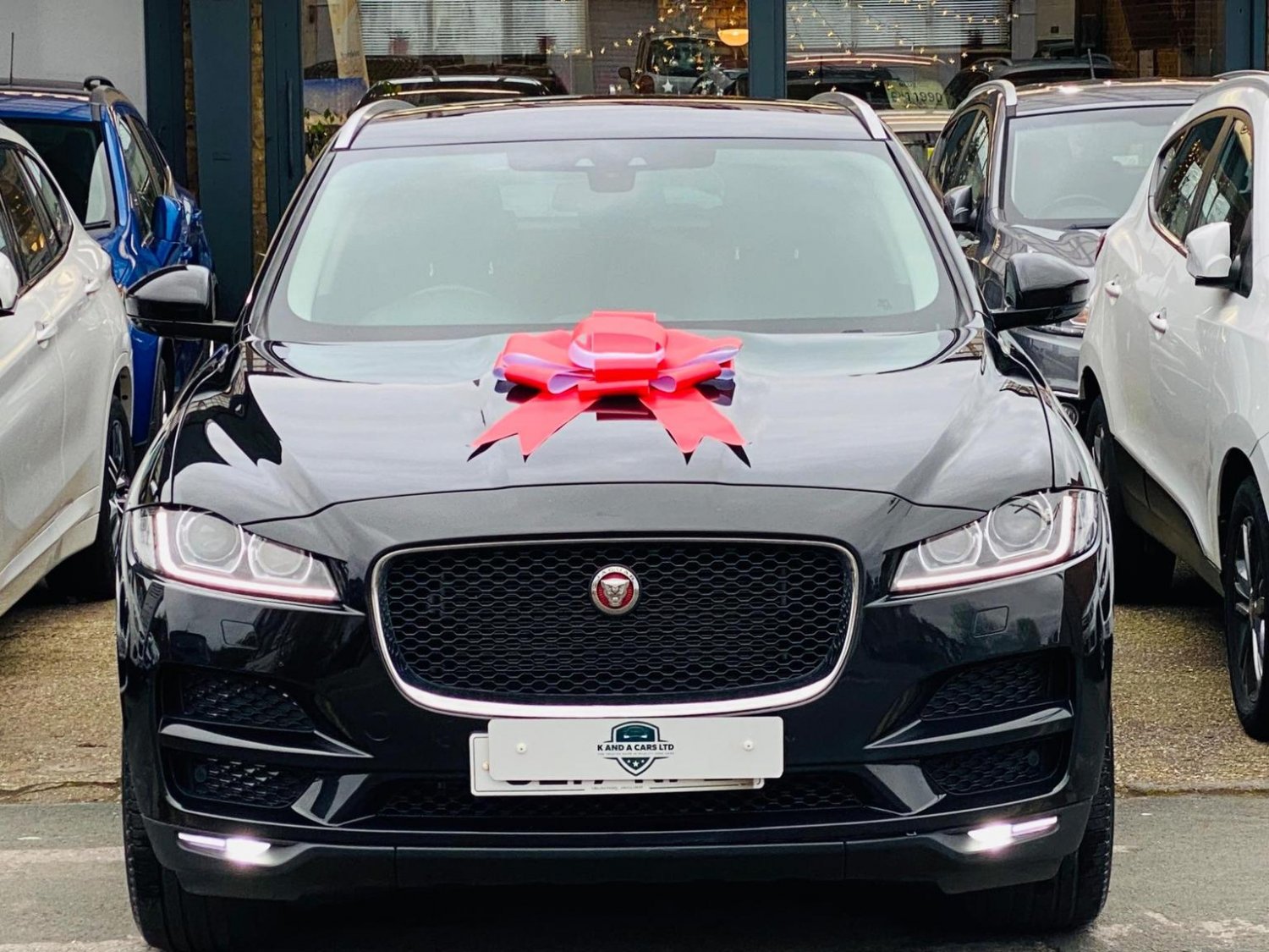 Jaguar F Pace