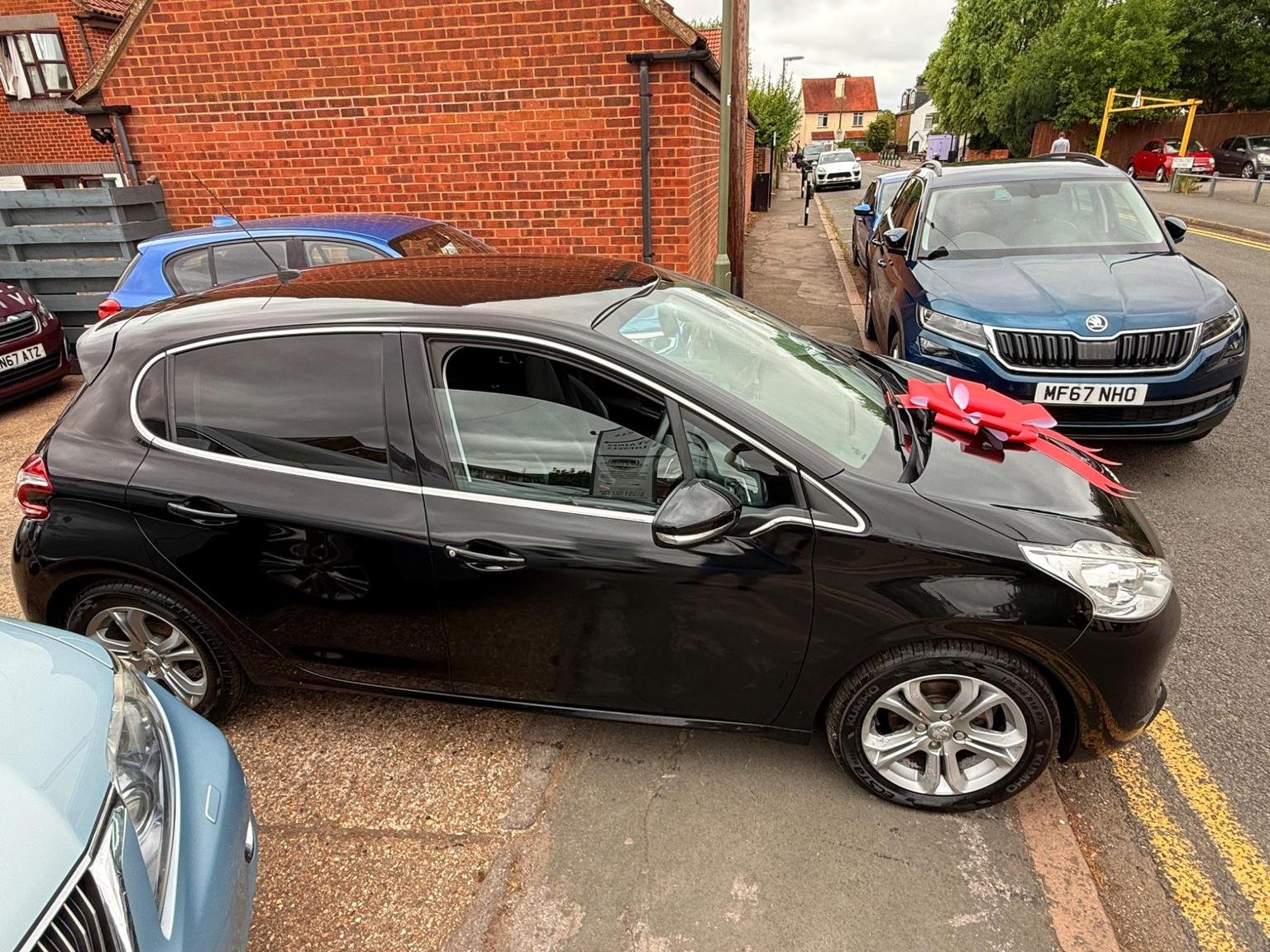 Peugeot 208