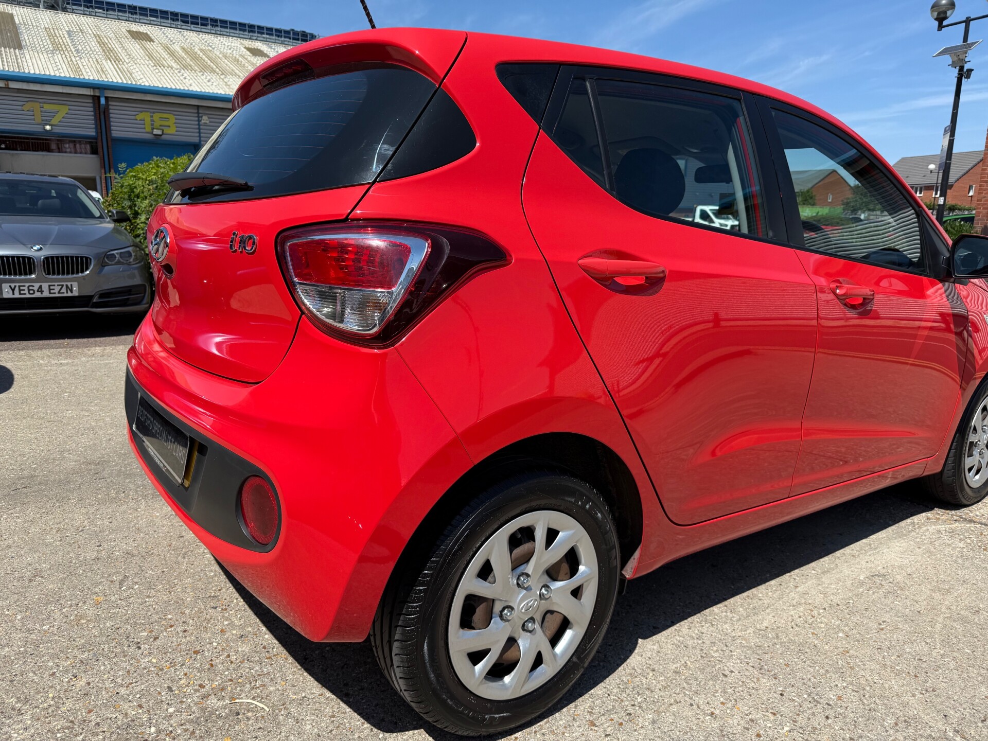 Hyundai i10