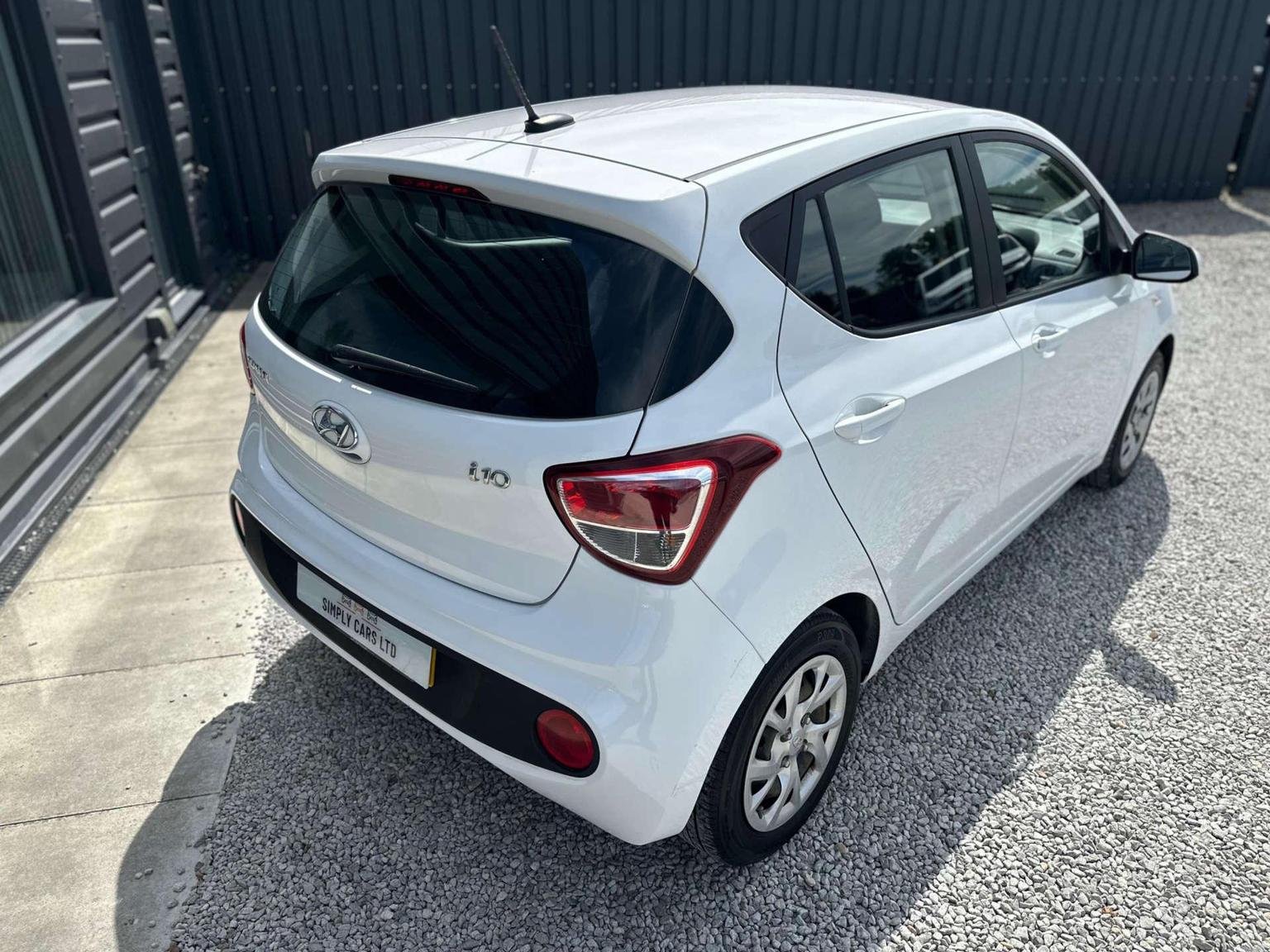 Hyundai i10