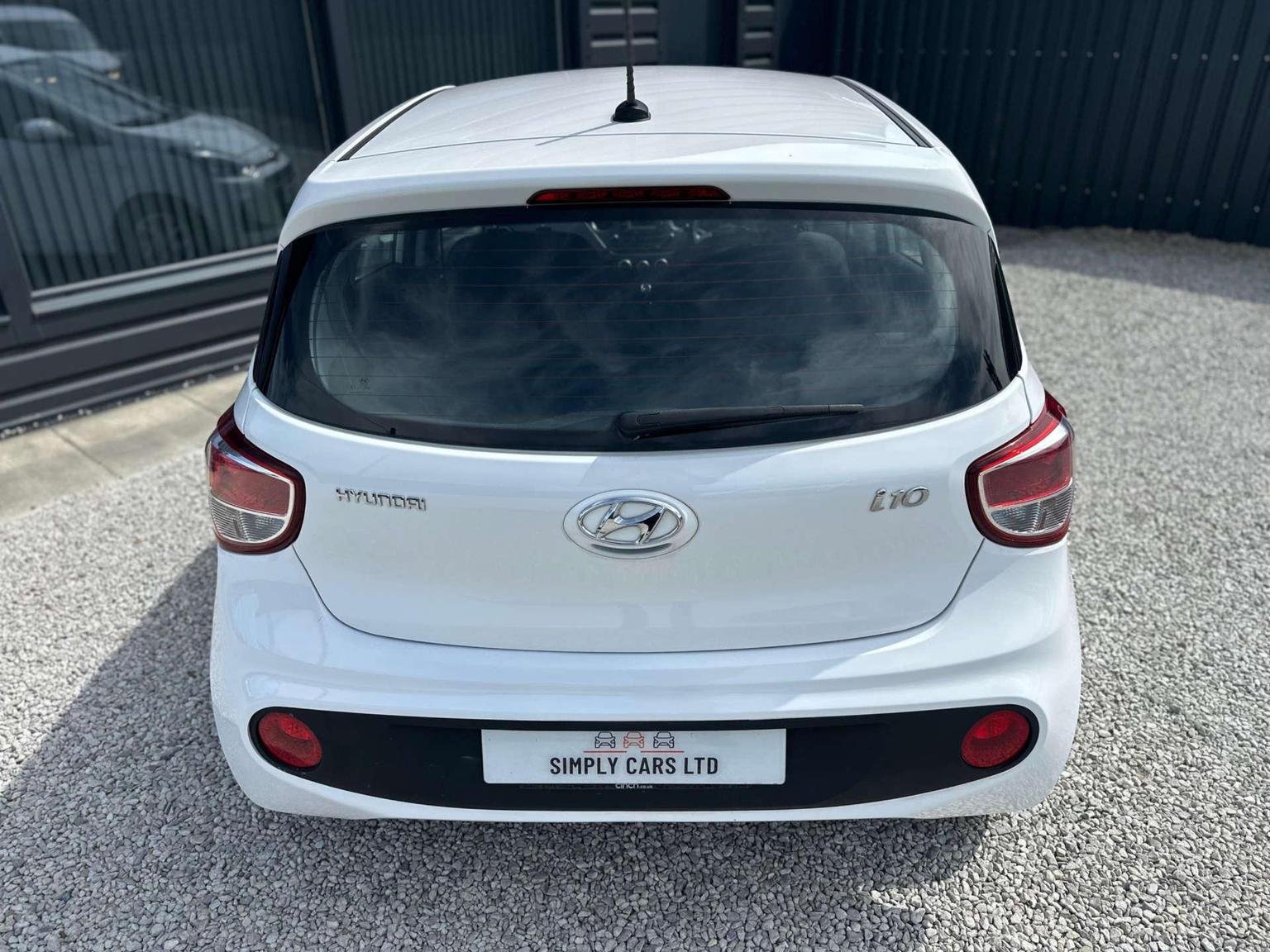 Hyundai i10