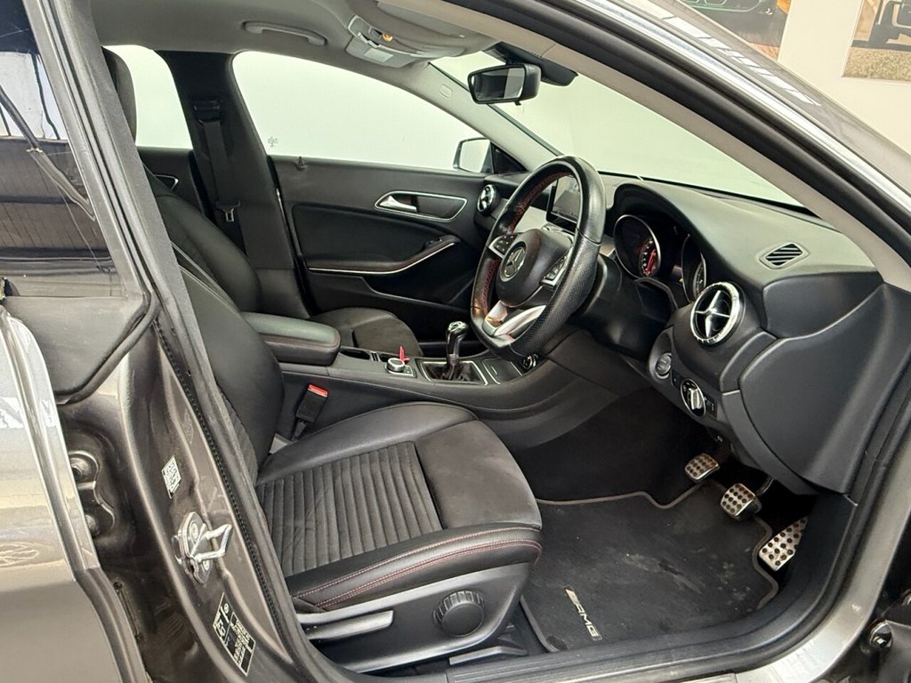Mercedes Benz CLA