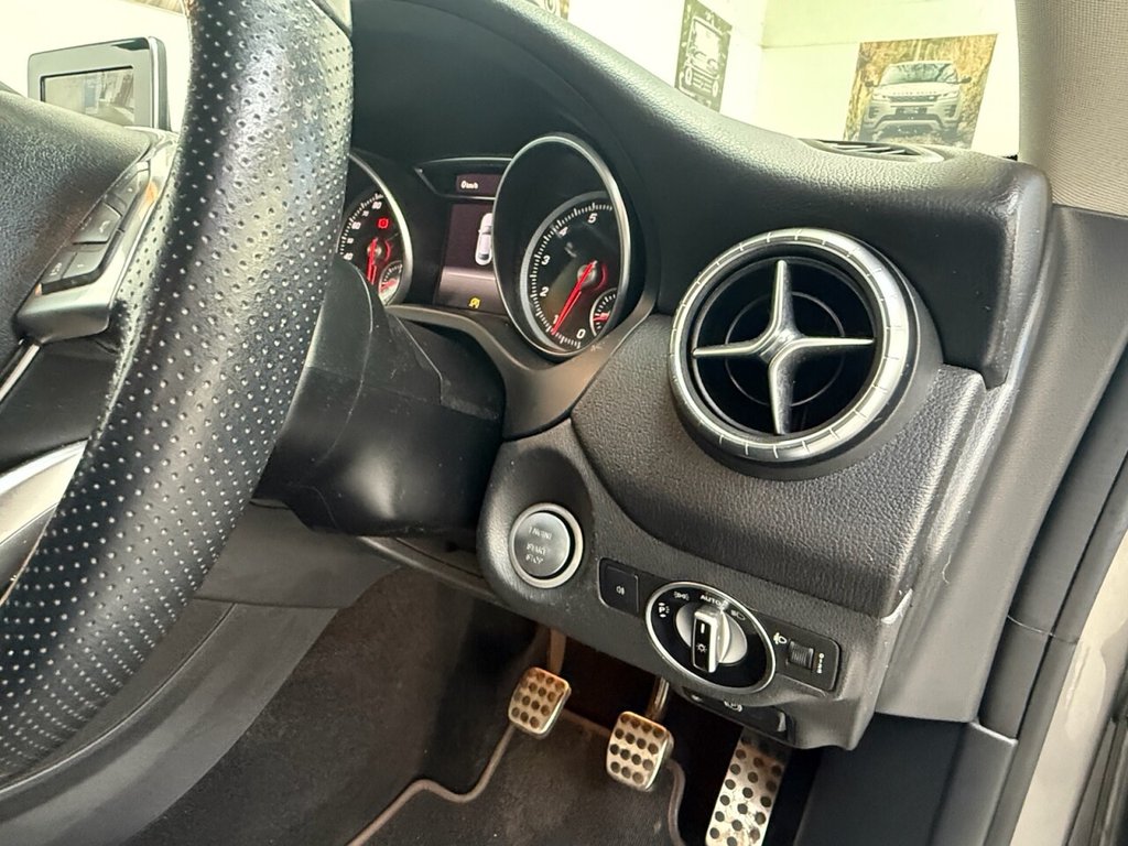 Mercedes Benz CLA