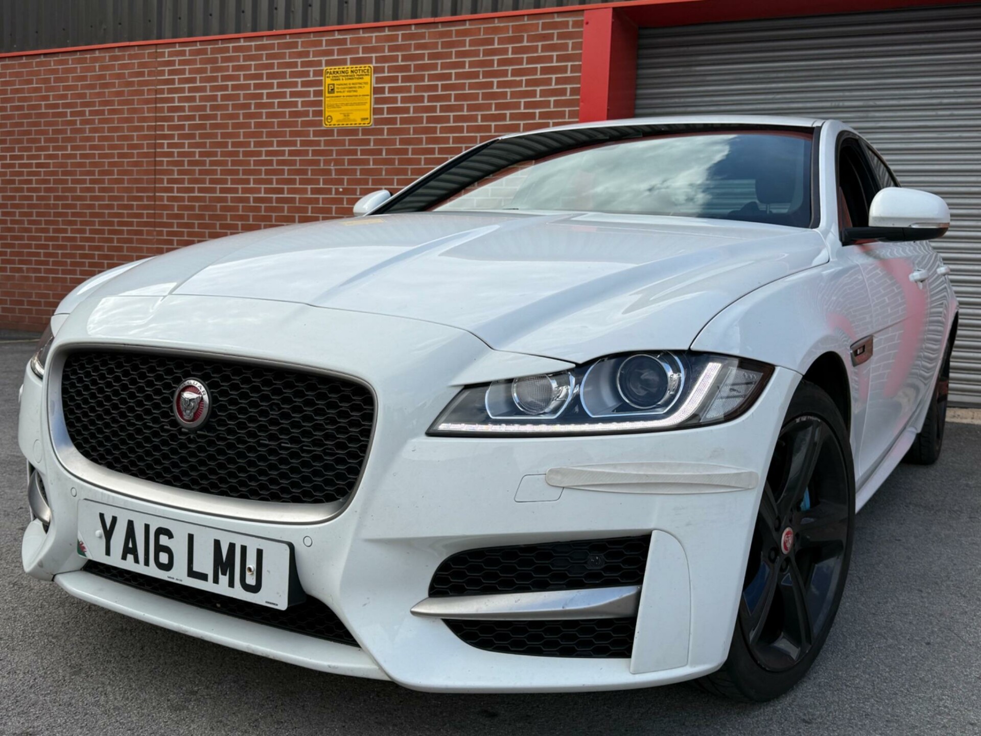 Jaguar XF