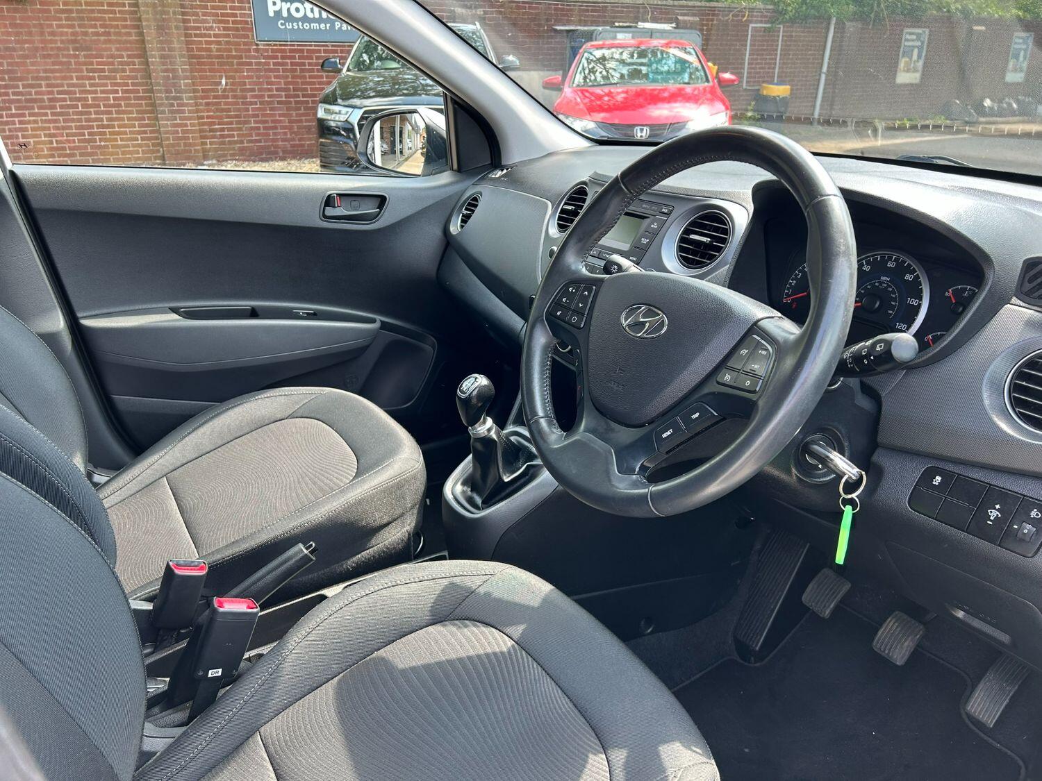 Hyundai i10