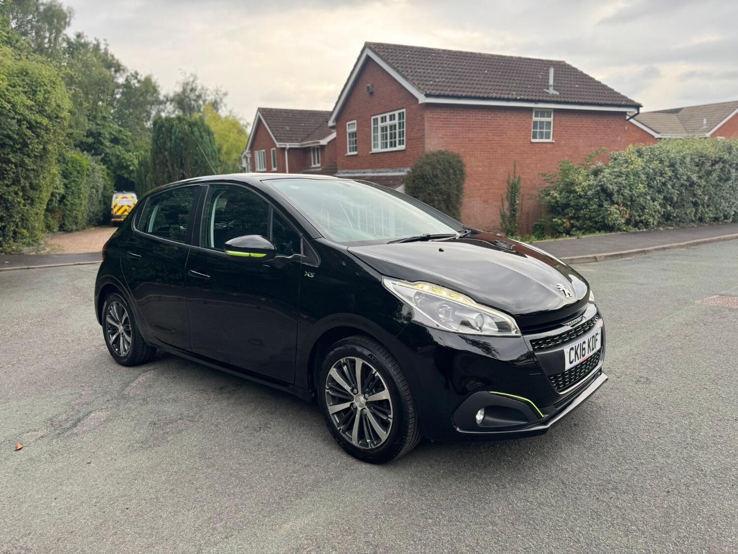 Peugeot 208